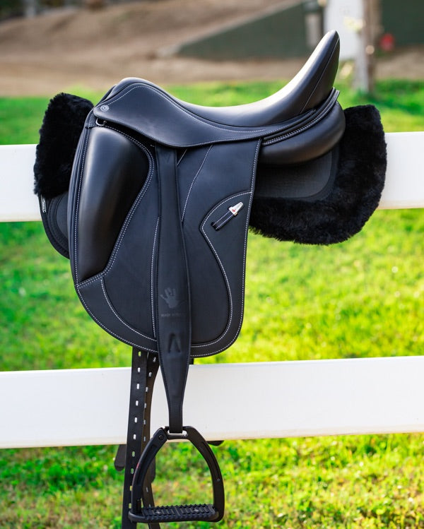 Premium Equipe Fender Stirrup Leathers for Equestrian Riding - Durable & Comfortable Horseback Riding Accessories for English & Western Saddles - Perfect for Trail Riding, Dressage & Show Jumping