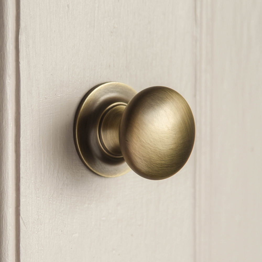 Vintage Antique Brass Cabinet Knobs - Classic Pull Handles for Kitchen Cabinets, Dressers & Furniture - Set of 10 (1.25