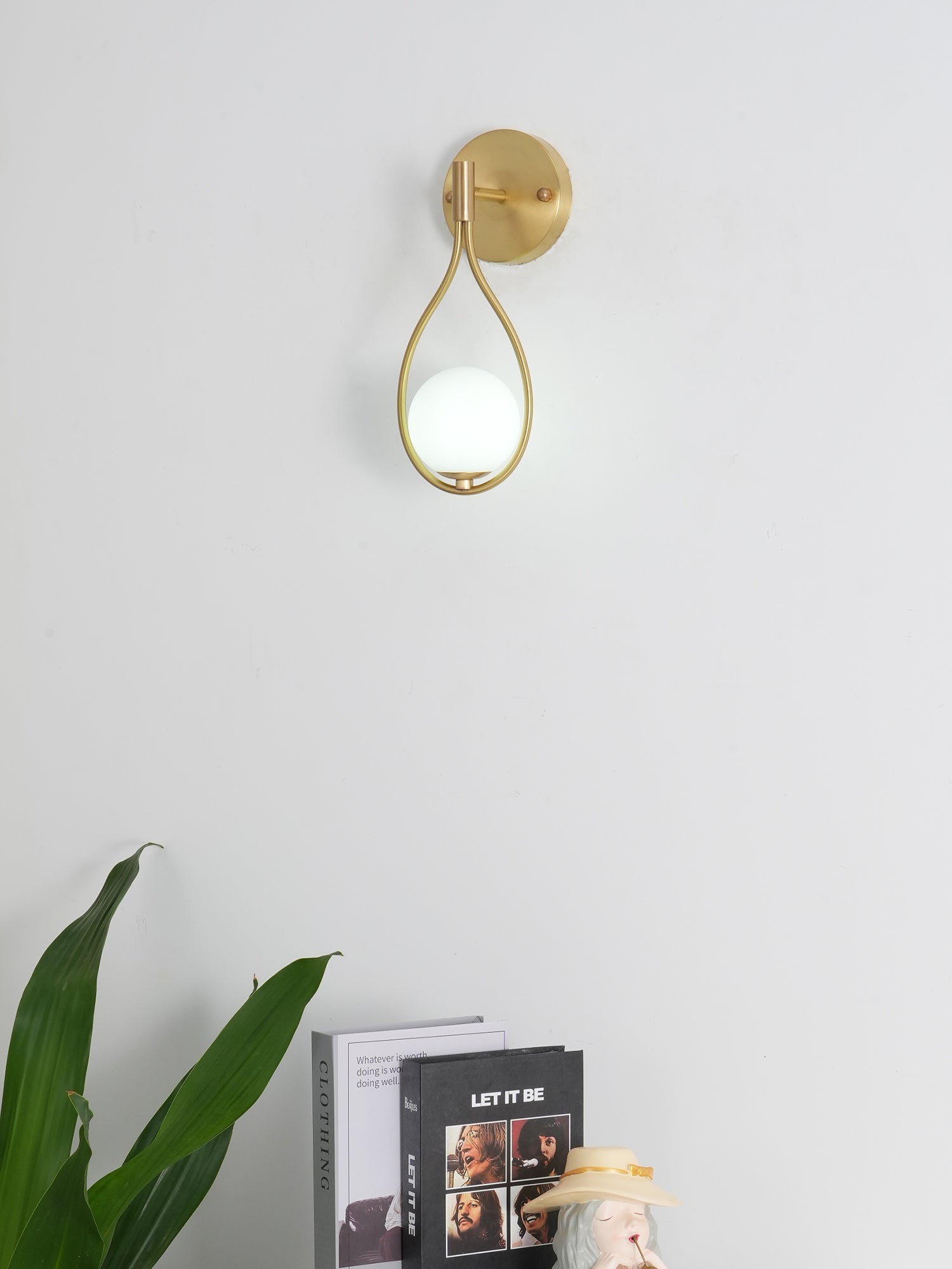 Vintage Brass Vanity Wall Lamp - Elegant Sconce Lighting for Bathroom, Bedroom & Dressing Room - Perfect for Makeup, Reading & Ambient Lighting
