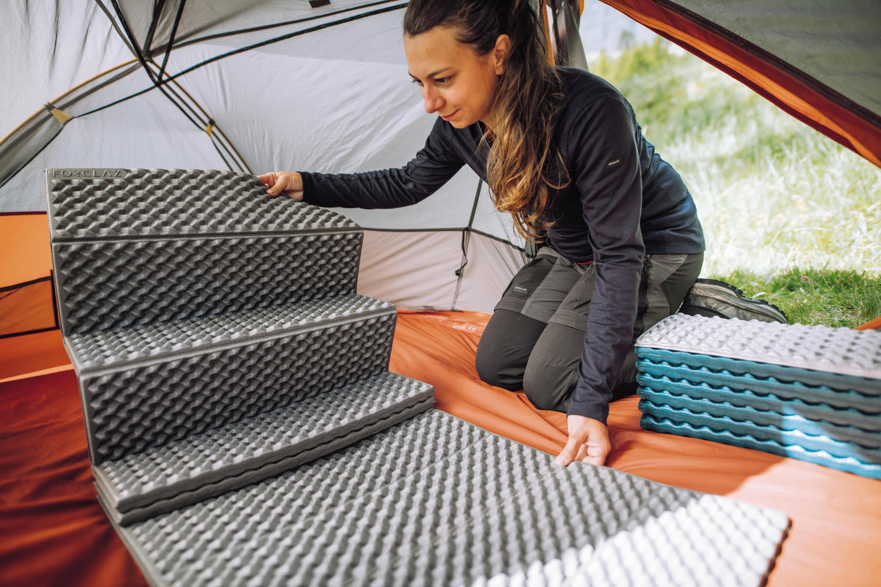 Forclaz Trek 100 Folding Foam Hiking Mattress - Lightweight & Compact Camping Pad for Backpacking, Travel & Outdoor Adventures - Perfect for Tents, RVs & Backcountry Camping