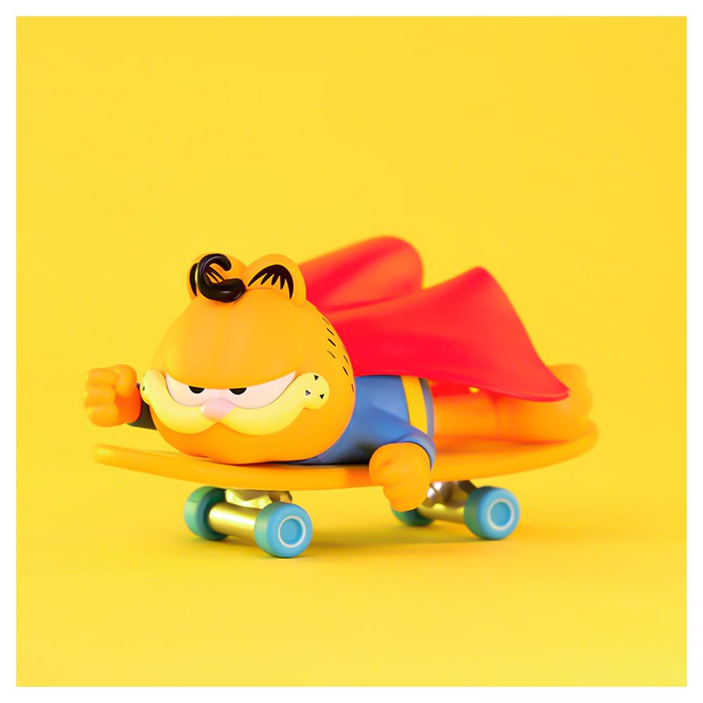 Garfield Day Dream Plush Toy - Cute Cartoon Cat Stuffed Animal for Kids & Adults - Perfect for Gifts, Bedroom Decor, and Collectibles