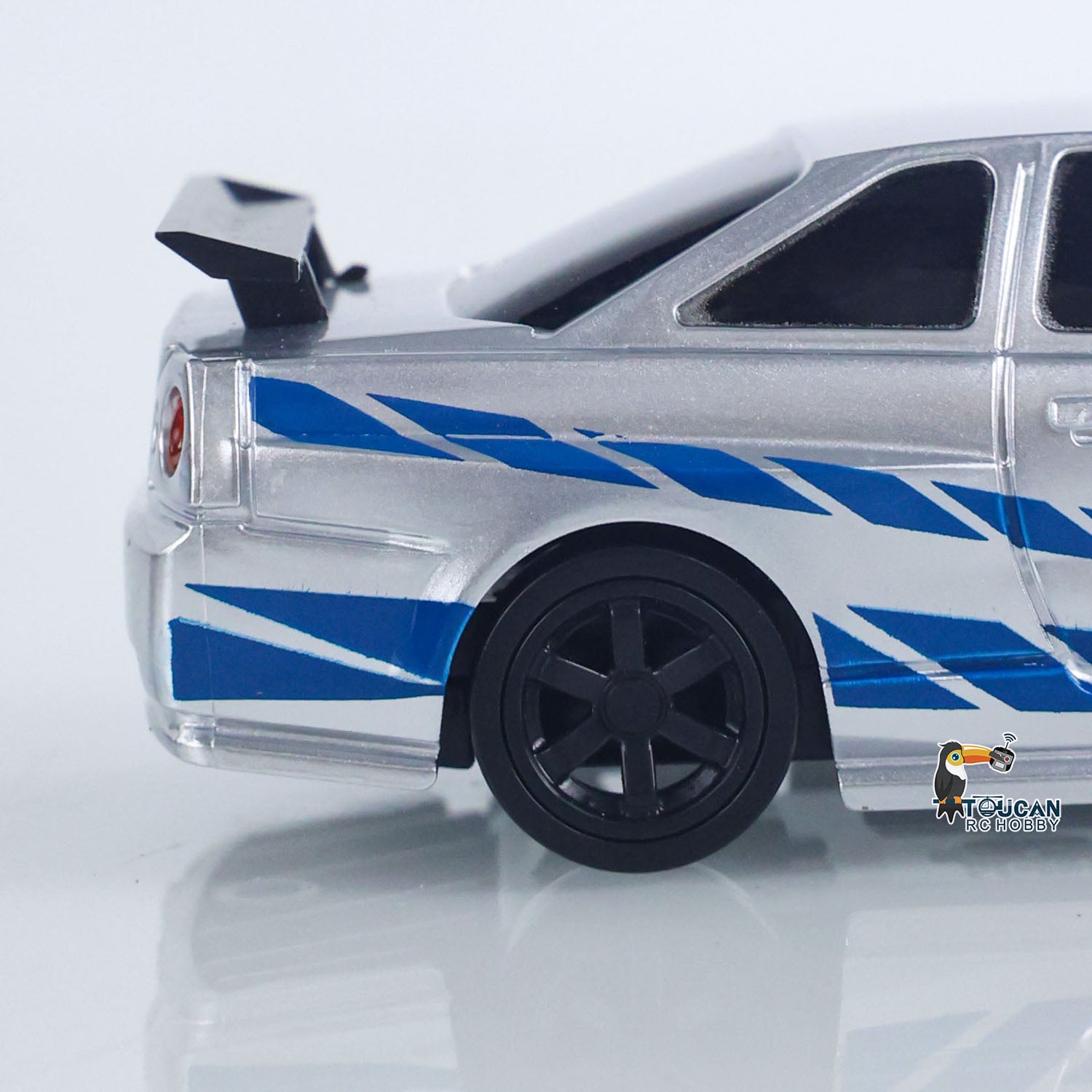2.4GHz 1/43 Scale 4WD RC Drift Car - High Speed Remote Control Racing Vehicle with Gyroscope, LED Lights & RTR (Ready-to-Run) - Perfect for Indoor Racing, Drift Competitions & RC Hobby Enthusiasts