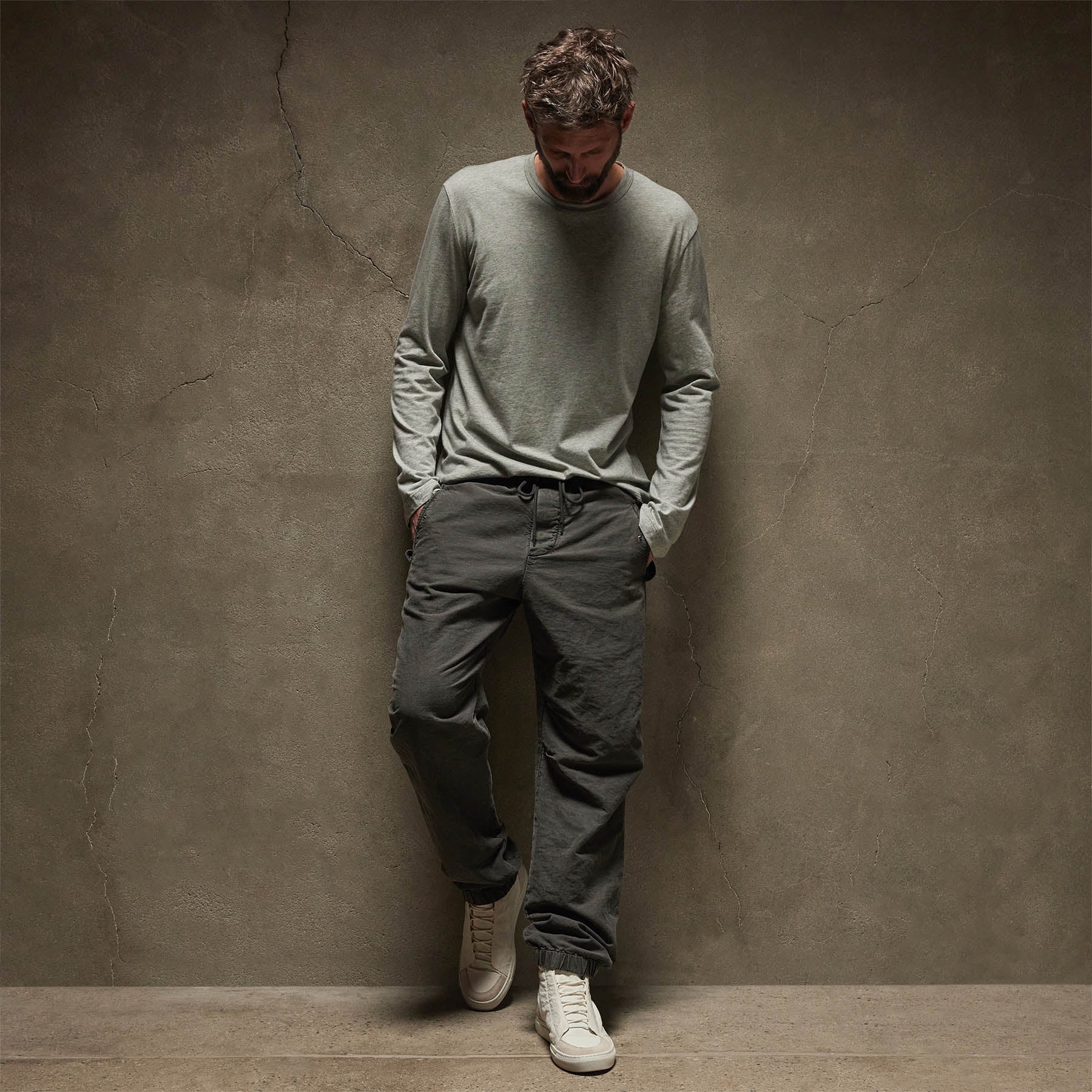 Long Sleeve Crew Neck T-Shirt for Men & Women | Soft Heather Grey Cotton Blend | Casual Wear, Layering & Everyday Comfort