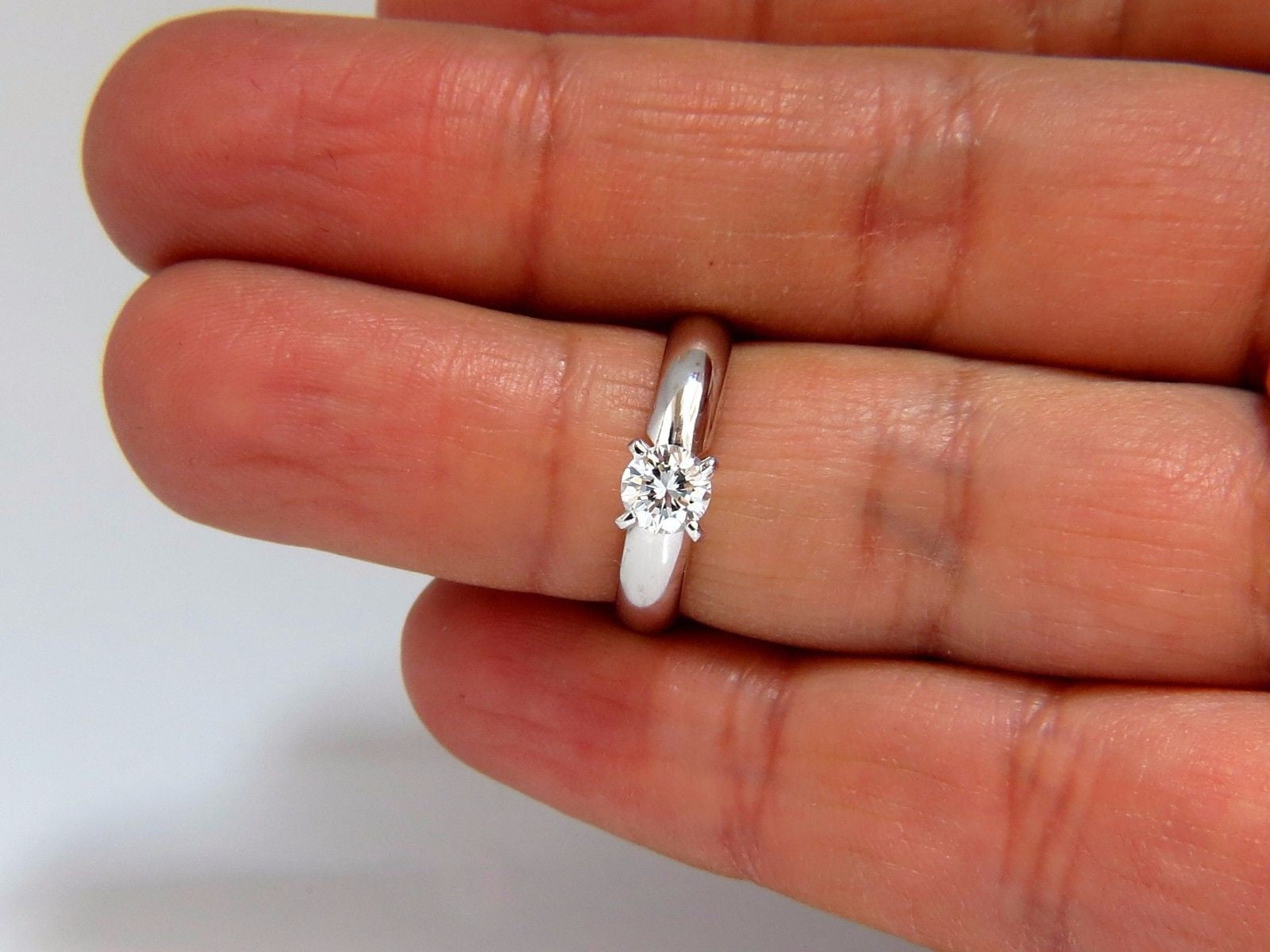 GIA Certified 0.51ct E Color VS2 Clarity Natural Round Diamond Engagement Ring in Platinum Setting - Perfect for Proposals, Anniversaries & Special Occasions