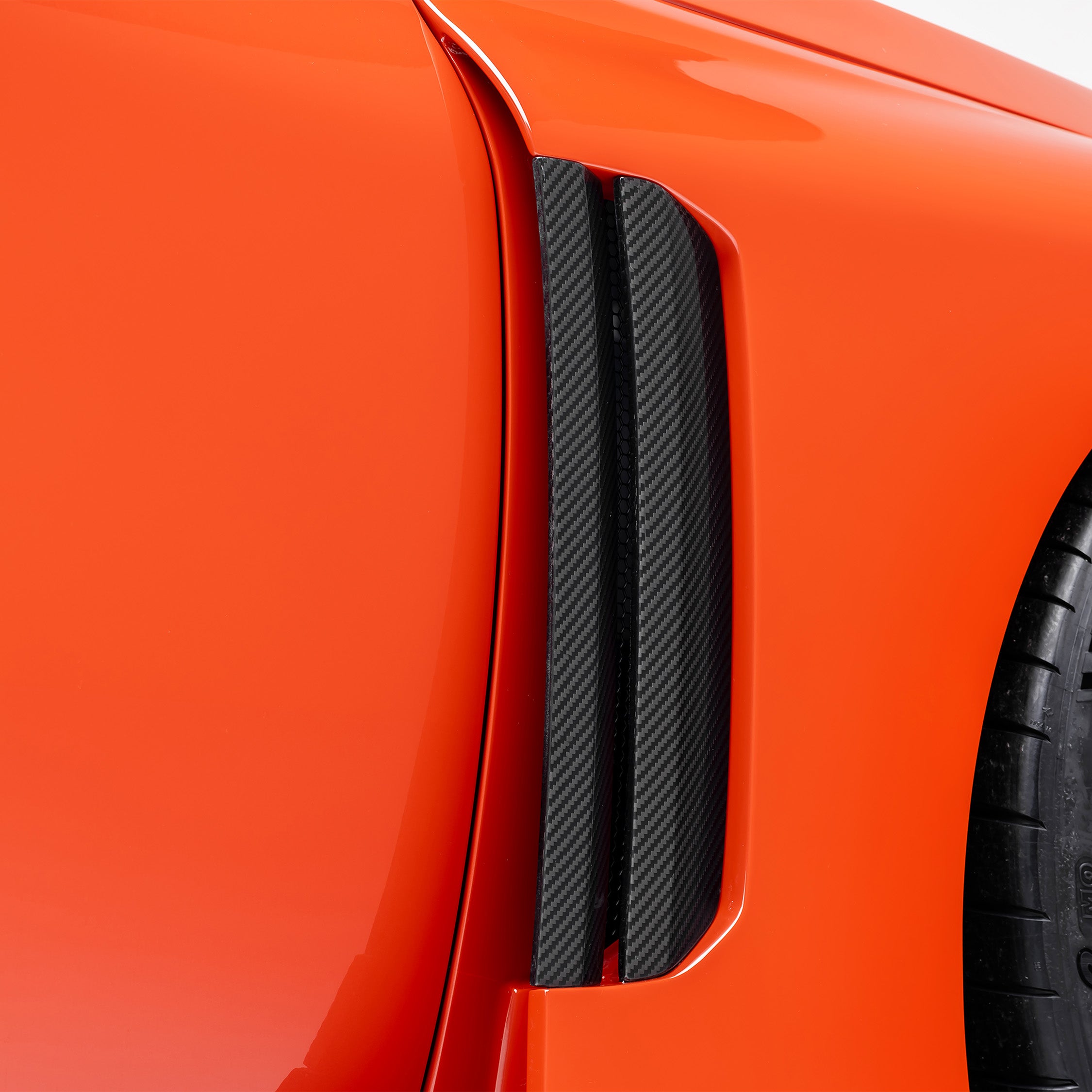 BMW G8X M2 VRS Aero Vented Fenders with Side Skirts - Carbon Fiber PP 2X2 Glossy V Style™️ - High-Performance Upgrade for Track & Street Racing