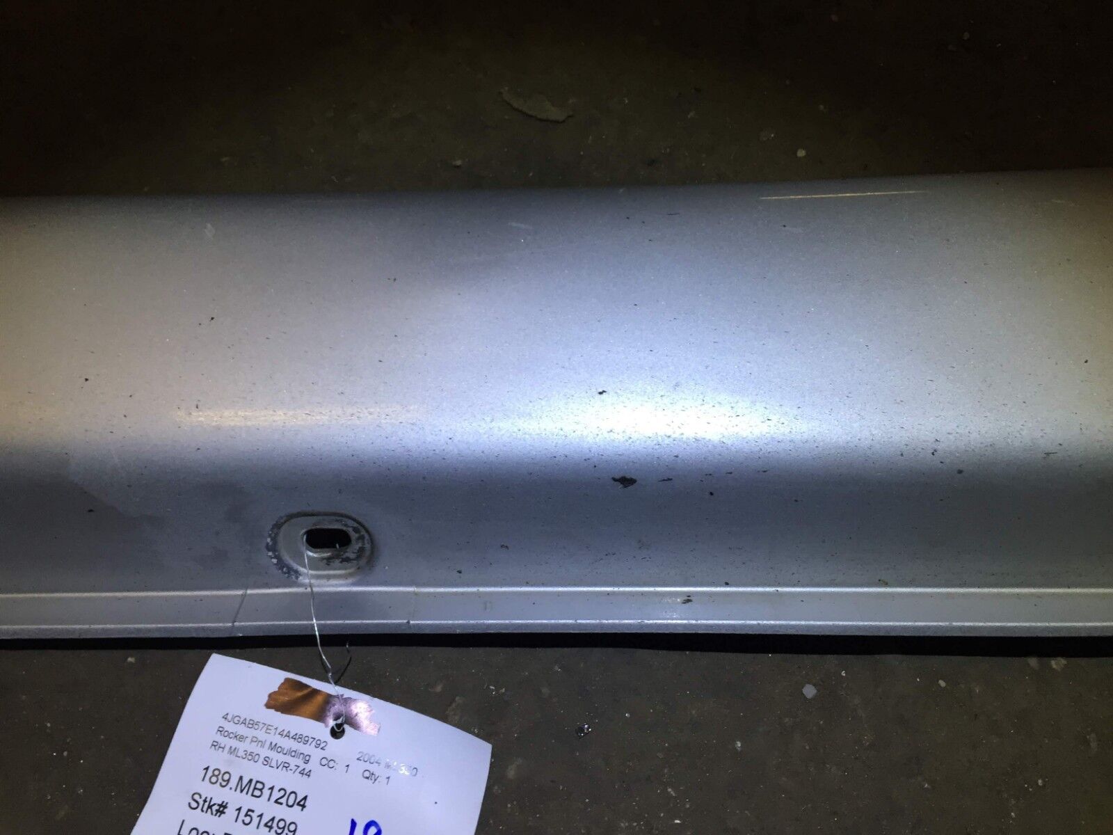 Genuine OEM Mercedes ML350 Right Passenger Side Rocker Panel Molding 2000-2005 - Perfect for Replacement & Car Body Restoration | Fits W163 Models