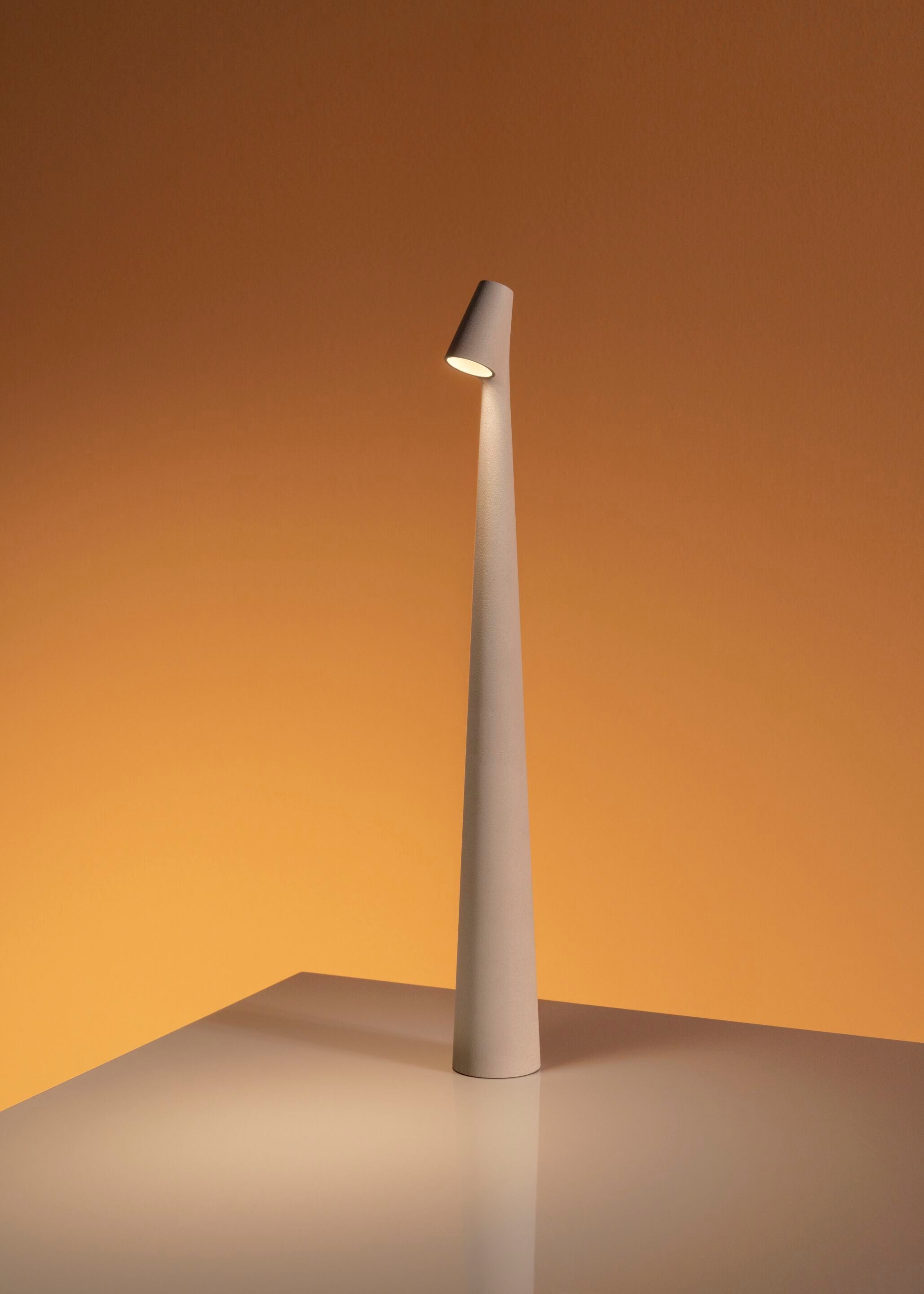 Stylish Africa-Inspired Portable Table Lamp - Handcrafted Wooden Design with USB Charging for Bedroom, Living Room & Office Decor