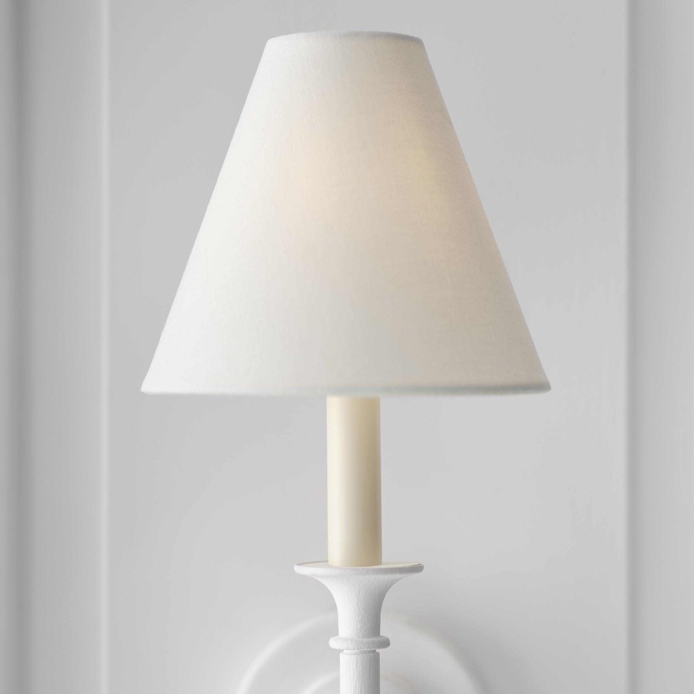 Luella Wall Lamp - Modern LED Sconce Light for Bedroom, Living Room & Hallway - Dimmable Indoor Lighting Fixture - Perfect for Home Decor & Ambiance