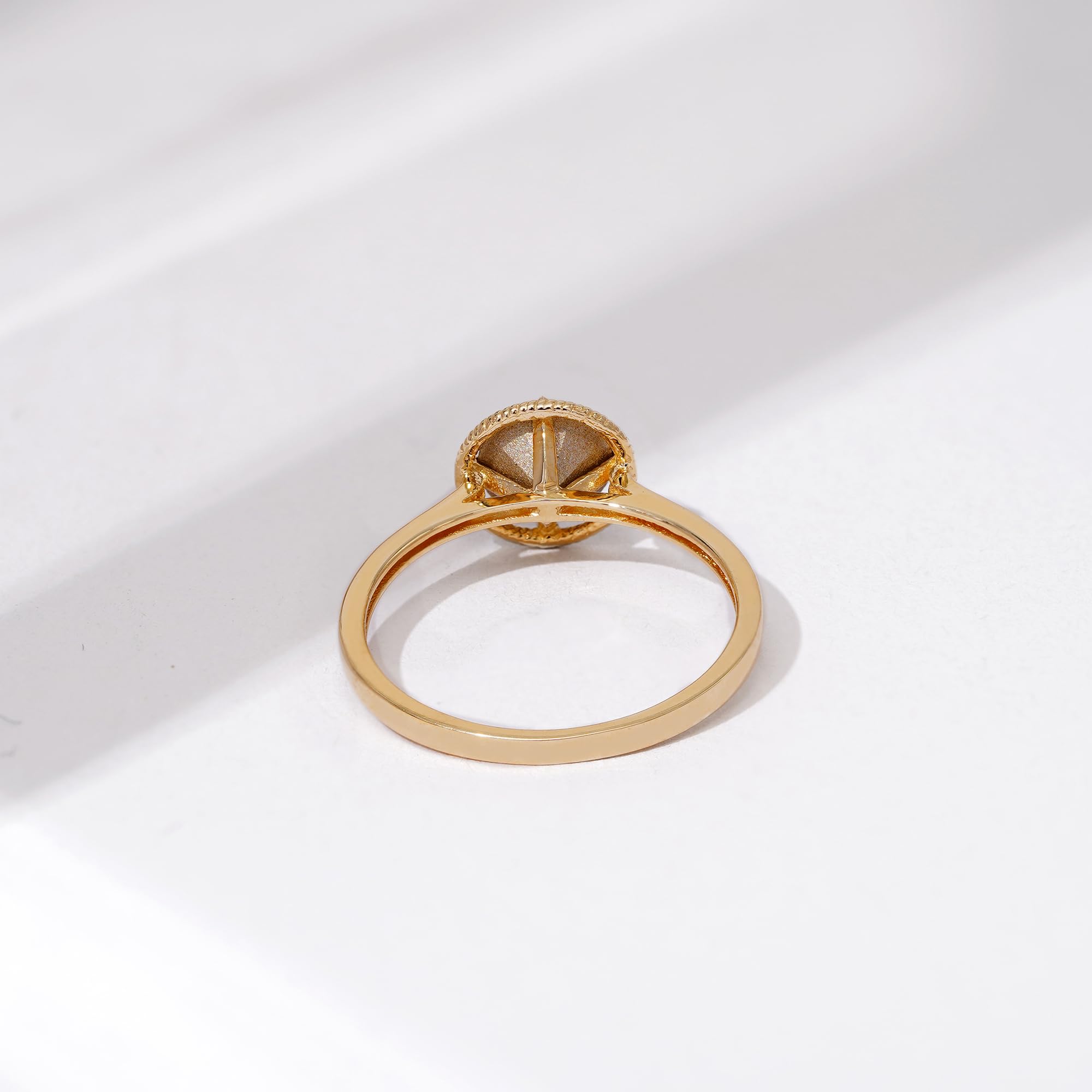10K Gold March Birthstone Ring with Imported Crystal - Amazon Essentials (Previously Amazon Collection) | Elegant Jewelry Gift for Women, Perfect for Birthdays, Anniversaries & Special Occasions