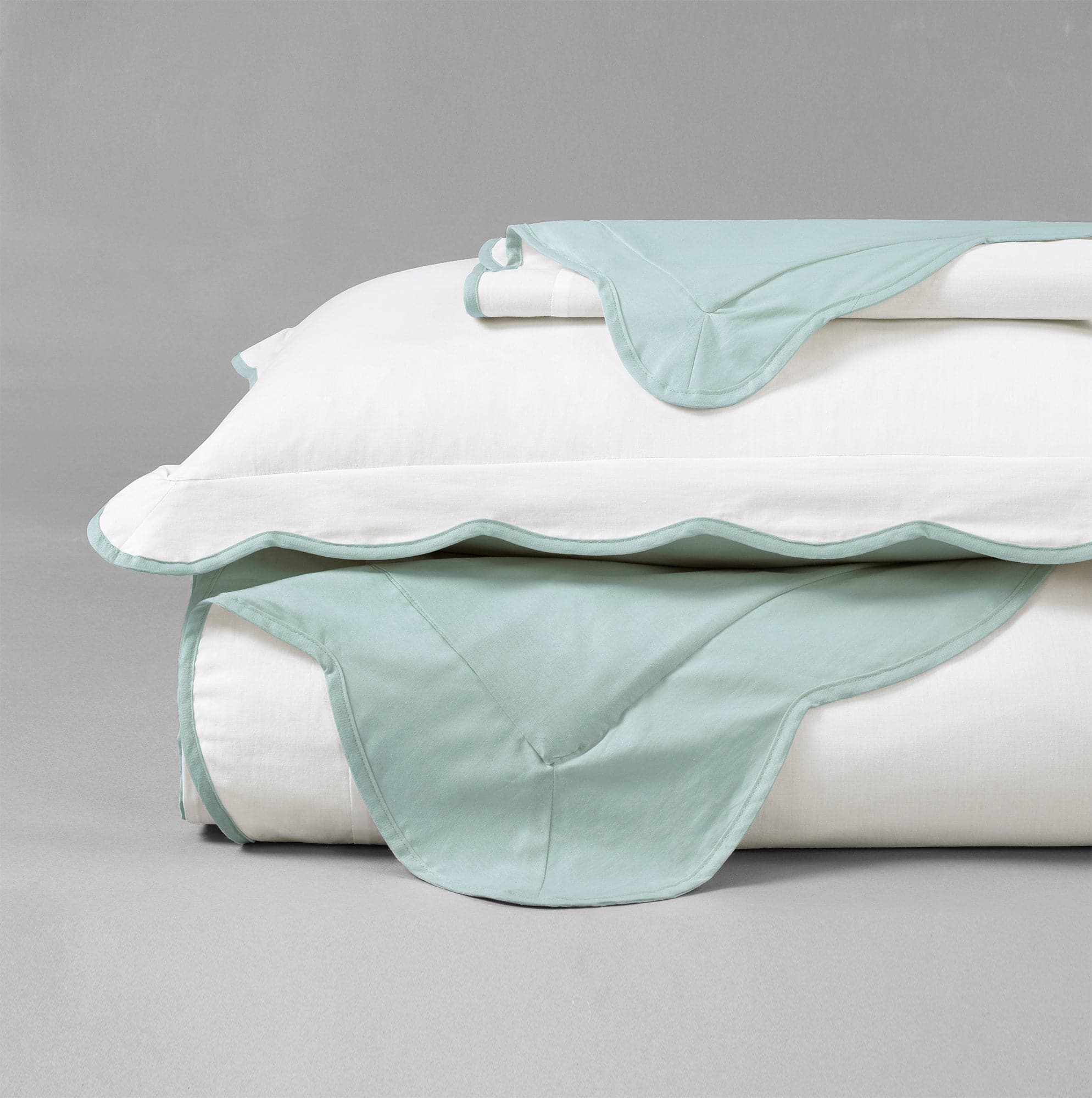 Coastal Chic Scalloped Edge 100% Cotton Reversible Duvet Cover Set - Breathable Soft Bedding for Beach House & Boho Bedroom Decor