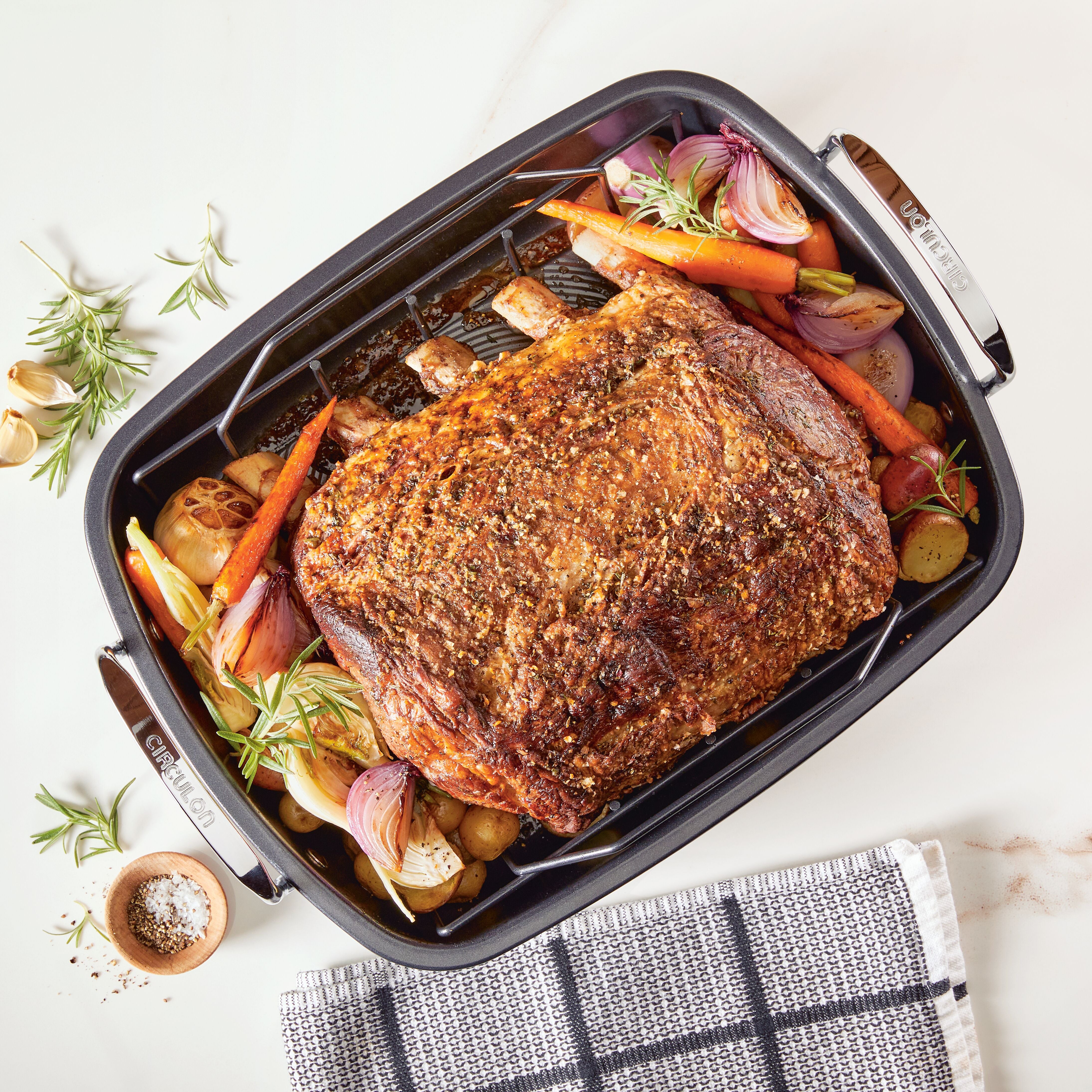 Nonstick Roasting Pan with Easy Serve Rack - Large Oven Safe Roaster for Turkey, Chicken & Meat - Perfect for Thanksgiving, Christmas & Holiday Cooking