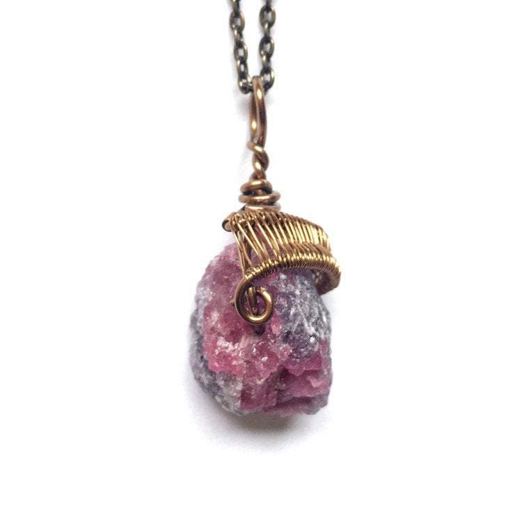 Natural Raw Pink Tourmaline Necklace for Women - Healing Crystal Jewelry for Energy Balance, Spiritual Protection & Everyday Elegance | Perfect for Meditation, Yoga & Gift Giving