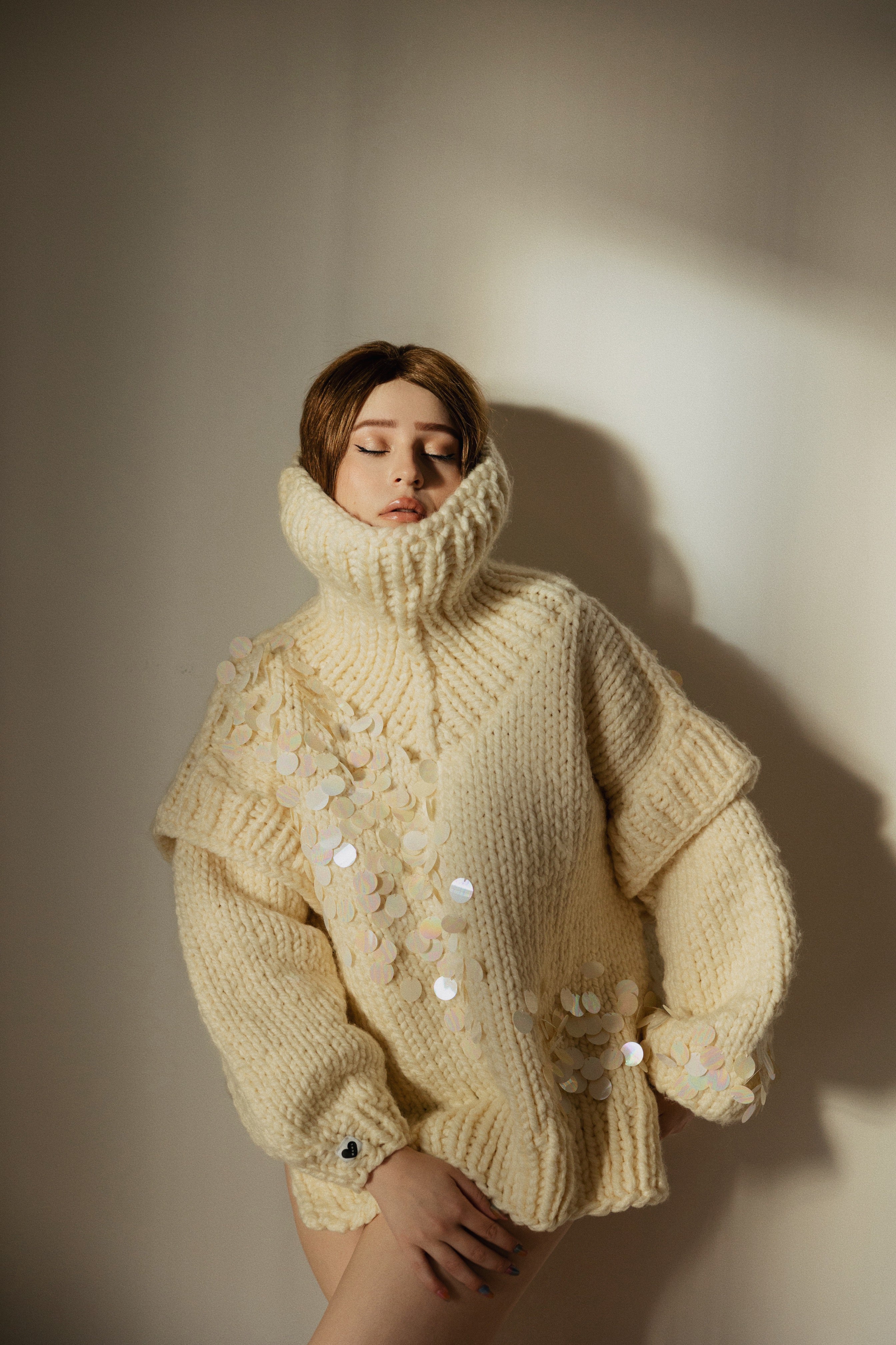 Sparkly Sequins Elegance Sweater for Women - Glamorous Party Top, Holiday Outfit, Christmas & New Year Fashion, Perfect for Night Out and Special Occasions