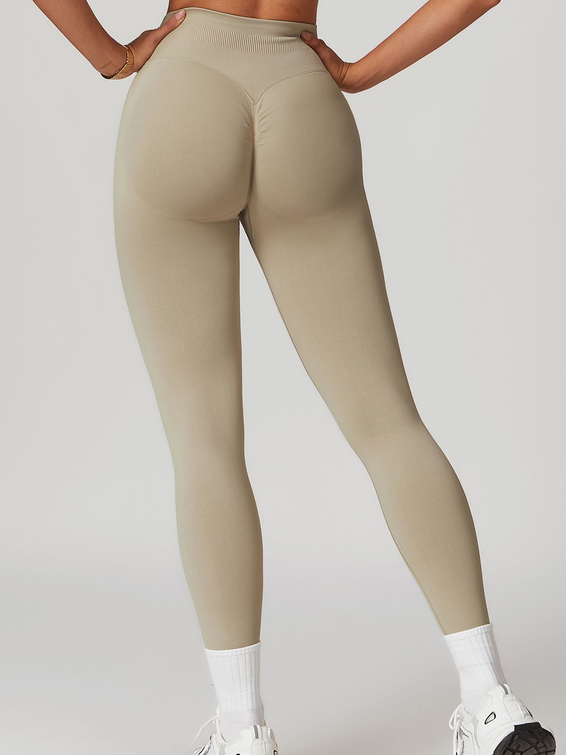ZASUWA Women's High Waisted Seamless Scrunch Butt Lifting Leggings - Perfect for Yoga, Gym Workouts & Everyday Wear