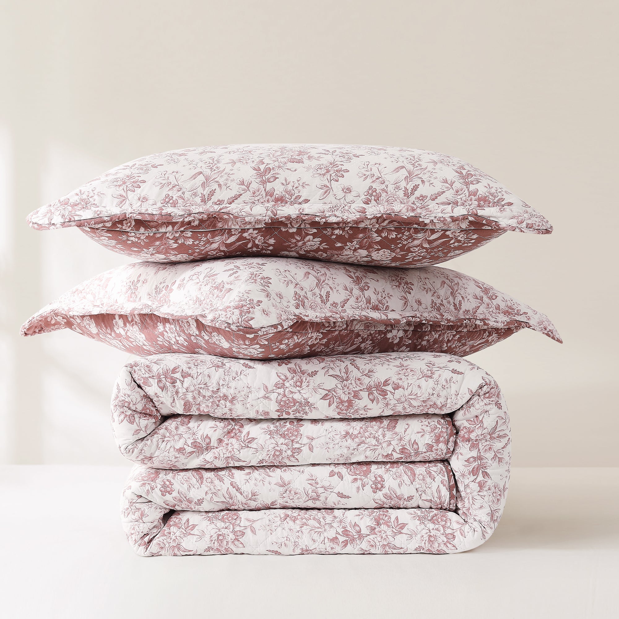 Peony Toile Reversible Cotton Quilt Set - Queen Size Floral Bedding with Matching Shams - Perfect for Farmhouse & French Country Bedroom Decor