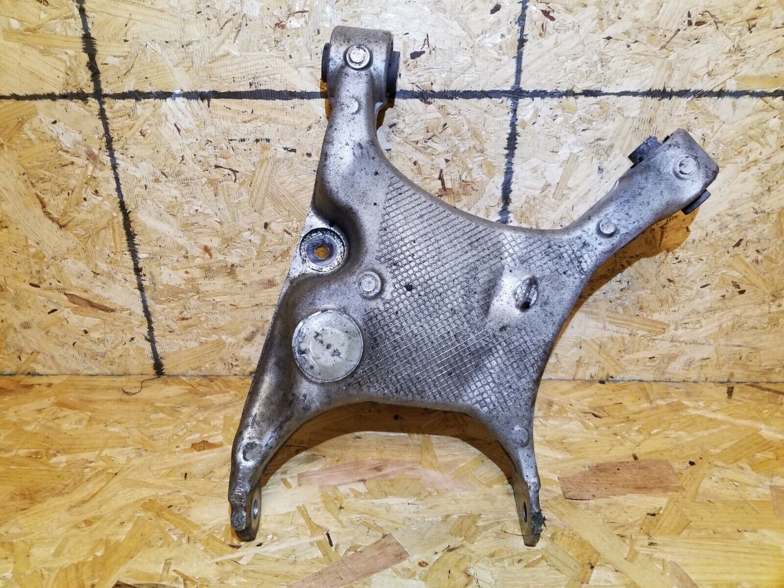 04 05 06 07 BMW 530xi E60 AWD Rear Lower Control Arm Passenger Side Right OEM Replacement Part - Perfect for Suspension Repair & Performance Upgrade