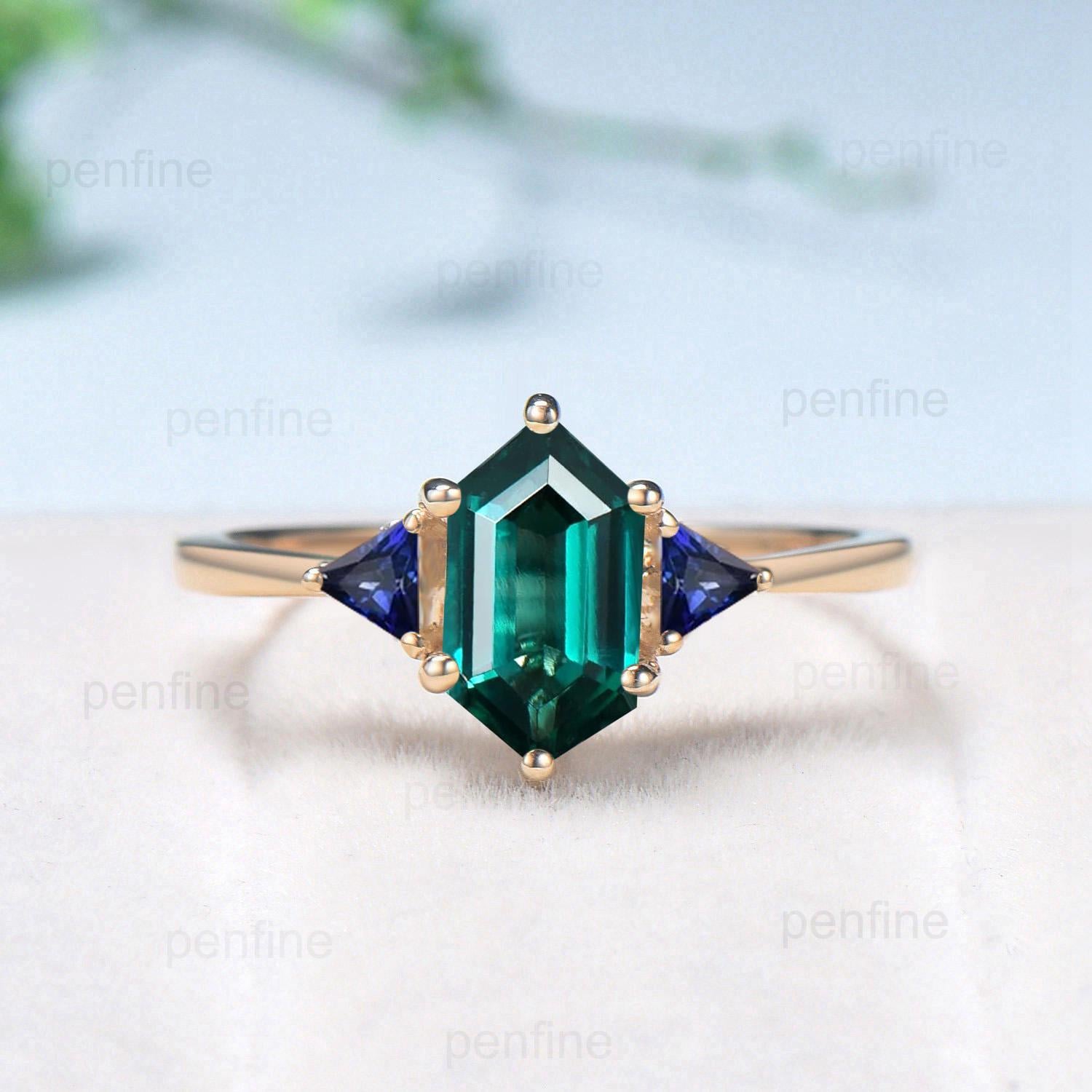 3pcs Vintage Long Hexagon Emerald Engagement Ring Set with Blue Sapphire & Alexandrite Opal - Three Stone Trillion Wedding Band Stacking Bridal Jewelry for Women - Perfect for Proposals, Anniversaries & Special Occasions