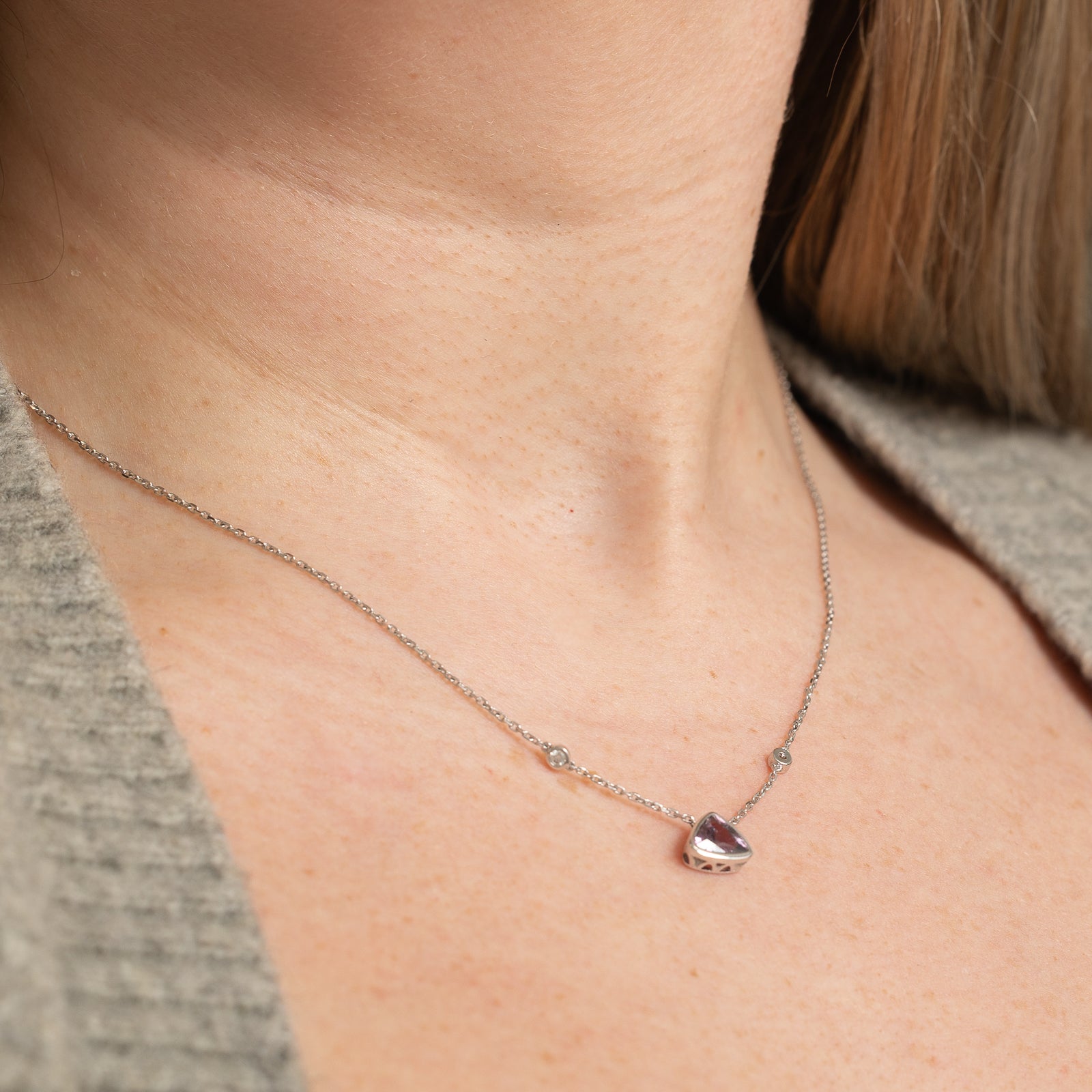 GIA Certified 1.14ct Color Changing Sapphire & 0.06ct Diamond Pendant Necklace - 14K Gold Jewelry for Women, Perfect Gift for Anniversary, Birthday & Valentine's Day