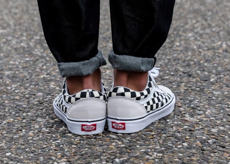 Vans Old Skool 127k Skate Shoes - Classic Black & White Sneakers for Men & Women | Perfect for Skateboarding, Streetwear & Casual Outfits