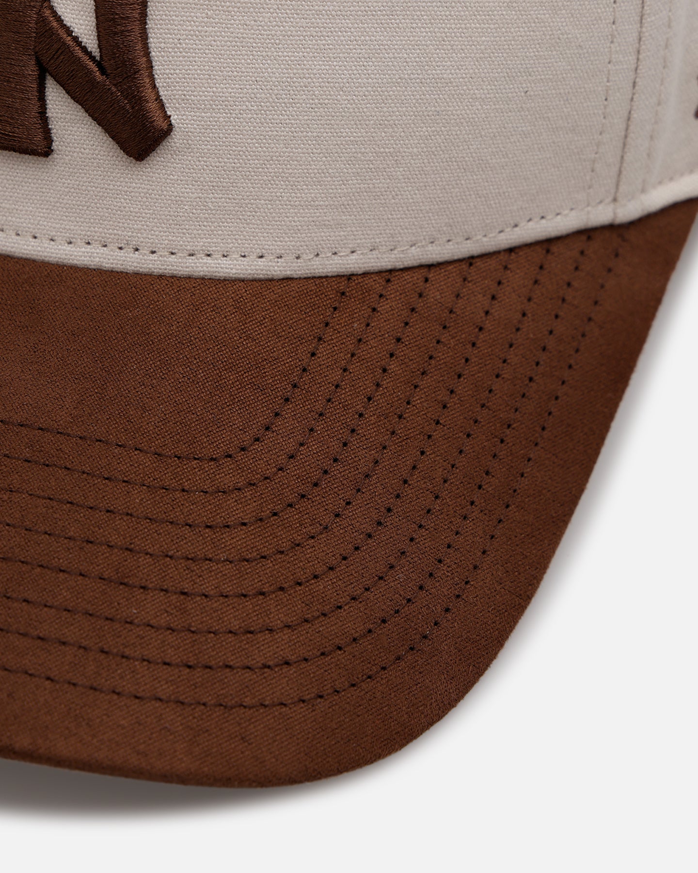 47 Brand New York Yankees 'Coconut' Offside DT Snapback Hat - Adjustable Snapback Baseball Cap for Men & Women - Perfect for Baseball Games, Streetwear Fashion & Casual Outfits