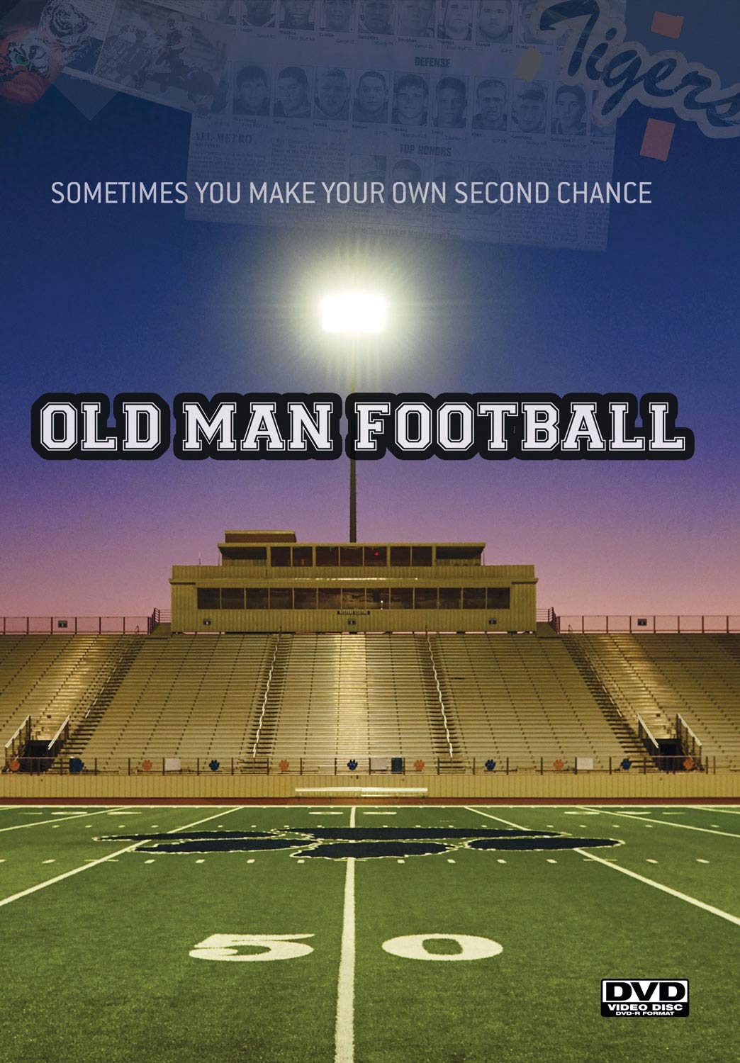 Vintage Retro Football for Men - Classic Soccer Ball for Collectors & Gift Ideas | Perfect for Sports Memorabilia, Man Cave Decor & Nostalgic Game Days