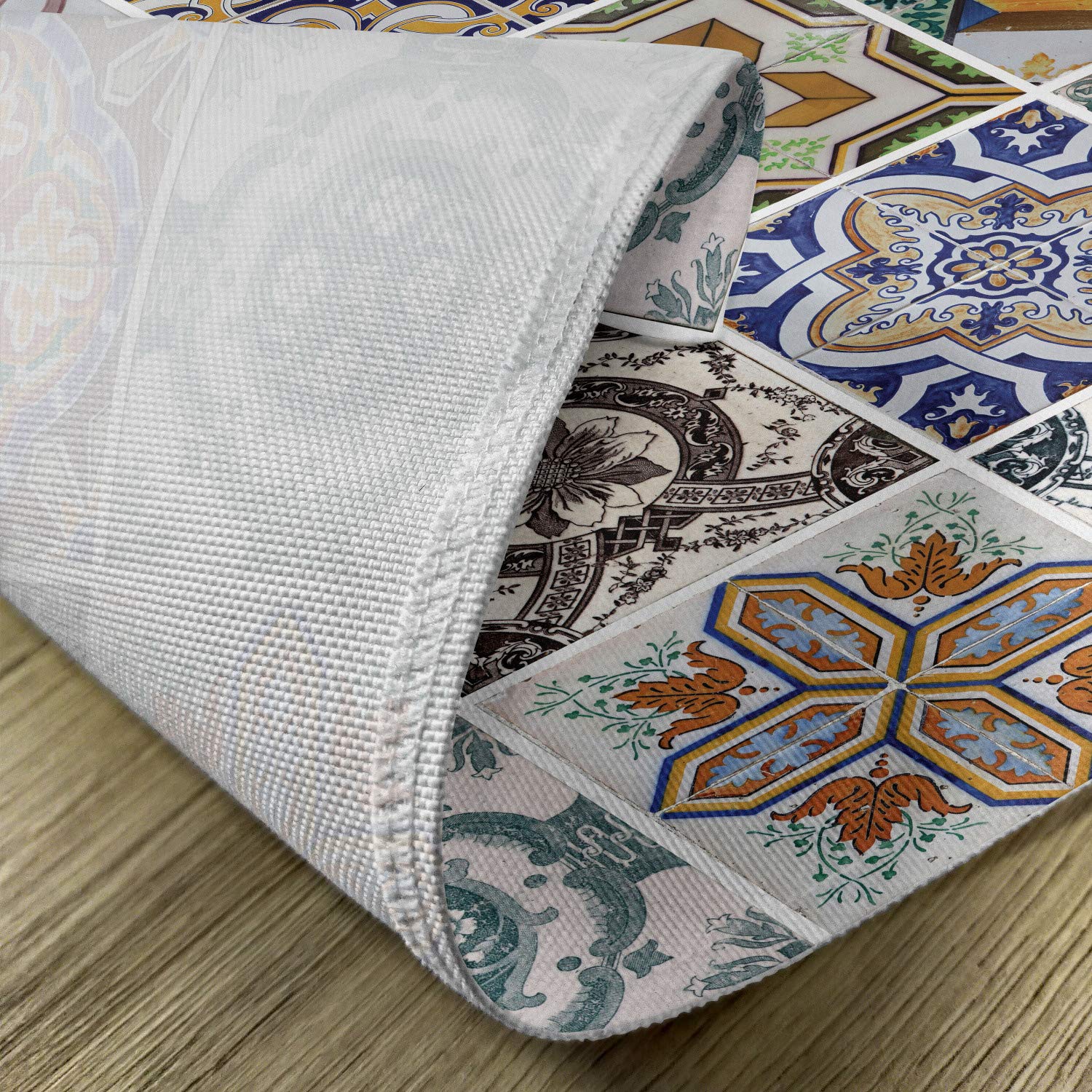 Lunarable Antique Place Mats Set of 4 - Classic Tiles Pattern Folkloric Art Patchwork Design - Washable Fabric Table Mats for Dining Room & Kitchen Decor (Blue White Green) - Perfect for Holiday Dinners, Family Gatherings & Elegant Table Settings