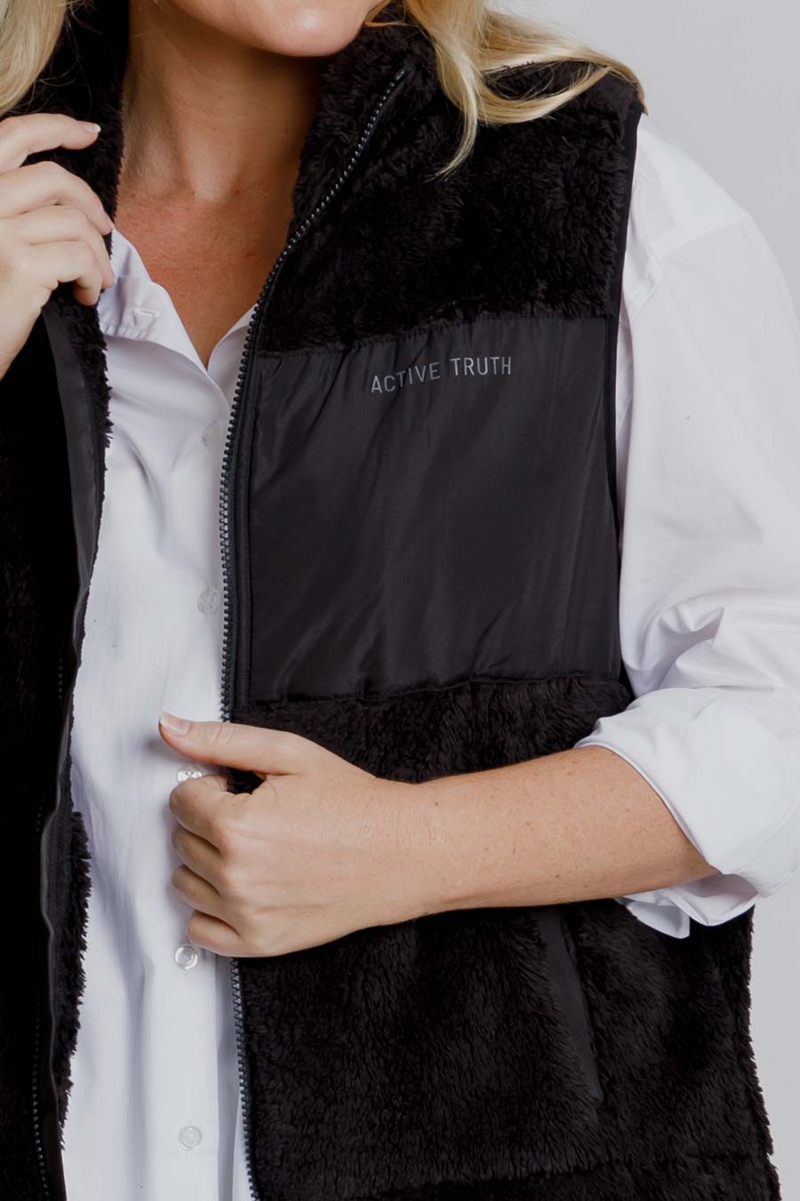 Tech Teddy Vest - Soft & Warm Fleece Vest for Men & Women - Cozy Winter Layering for Outdoor Activities & Casual Wear