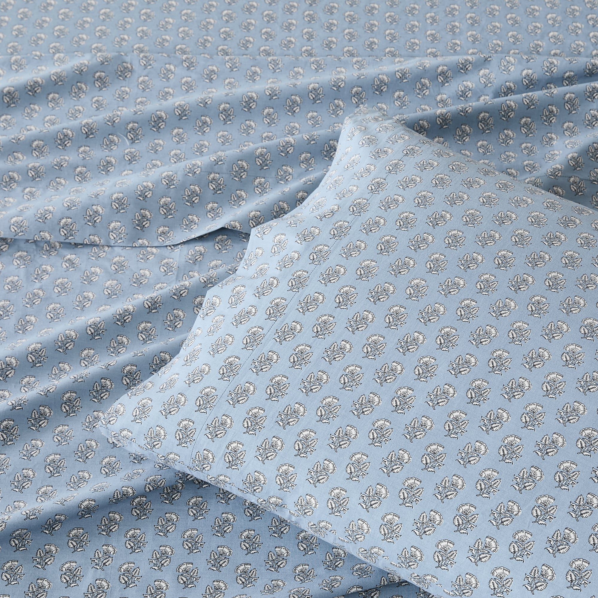 Premium Freesia Cotton Sheet Set - Soft Breathable Bed Sheets for All Seasons - Queen Size 4-Piece Set - Perfect for Home, Hotel, and Guest Room Use