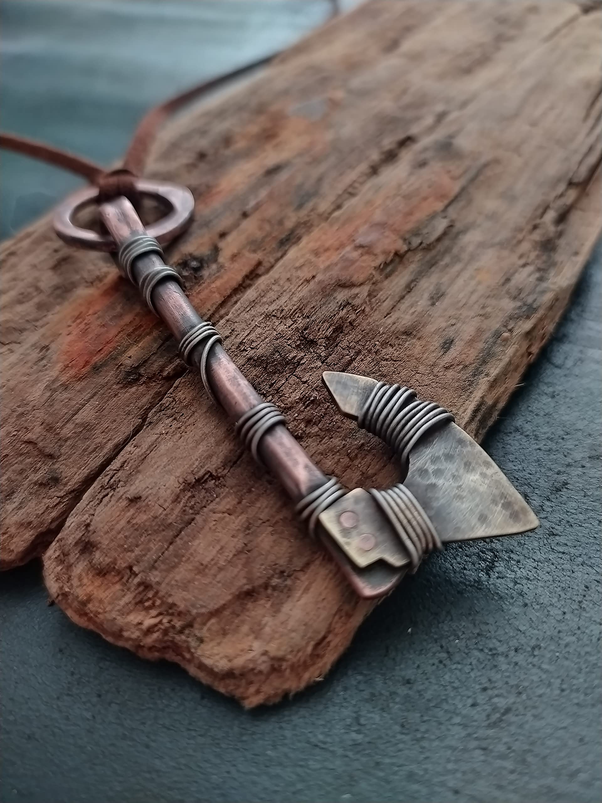 Viking Axe Pendant Necklace for Men - Stylish Jewelry Axe Pendant, Perfect for Outdoor Adventures, Viking Enthusiasts, and Unique Gifts