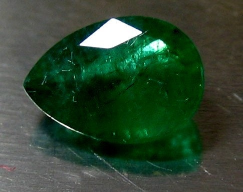 Wholesale Natural Colombian Emerald Pear Cut Loose Gemstone - 6x4mm or 7x5mm VS Clarity May Birthstone for Jewelry Making, Engagement Rings & Fine Collections