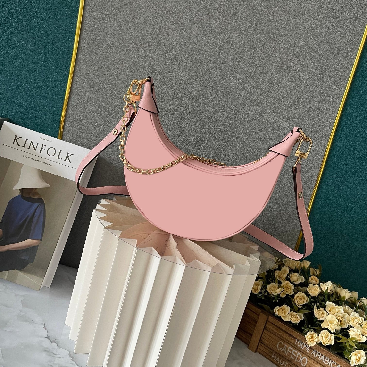 Vintage Moon Crossbody Bag for Women - Stylish Retro Celestial Purse for Everyday Use, Parties & Date Nights