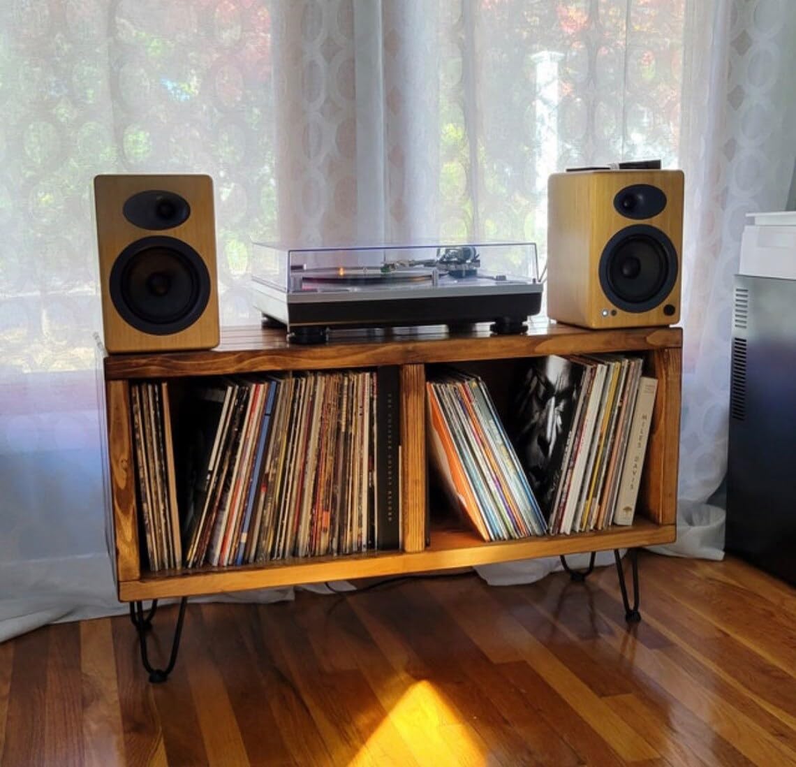 2Sec Vinyl Record Storage Furniture - Record Player Stand, Media Console & TV Stand for LP Storage & Turntable | Perfect for Living Room, Home Theater & Music Studio Organization
