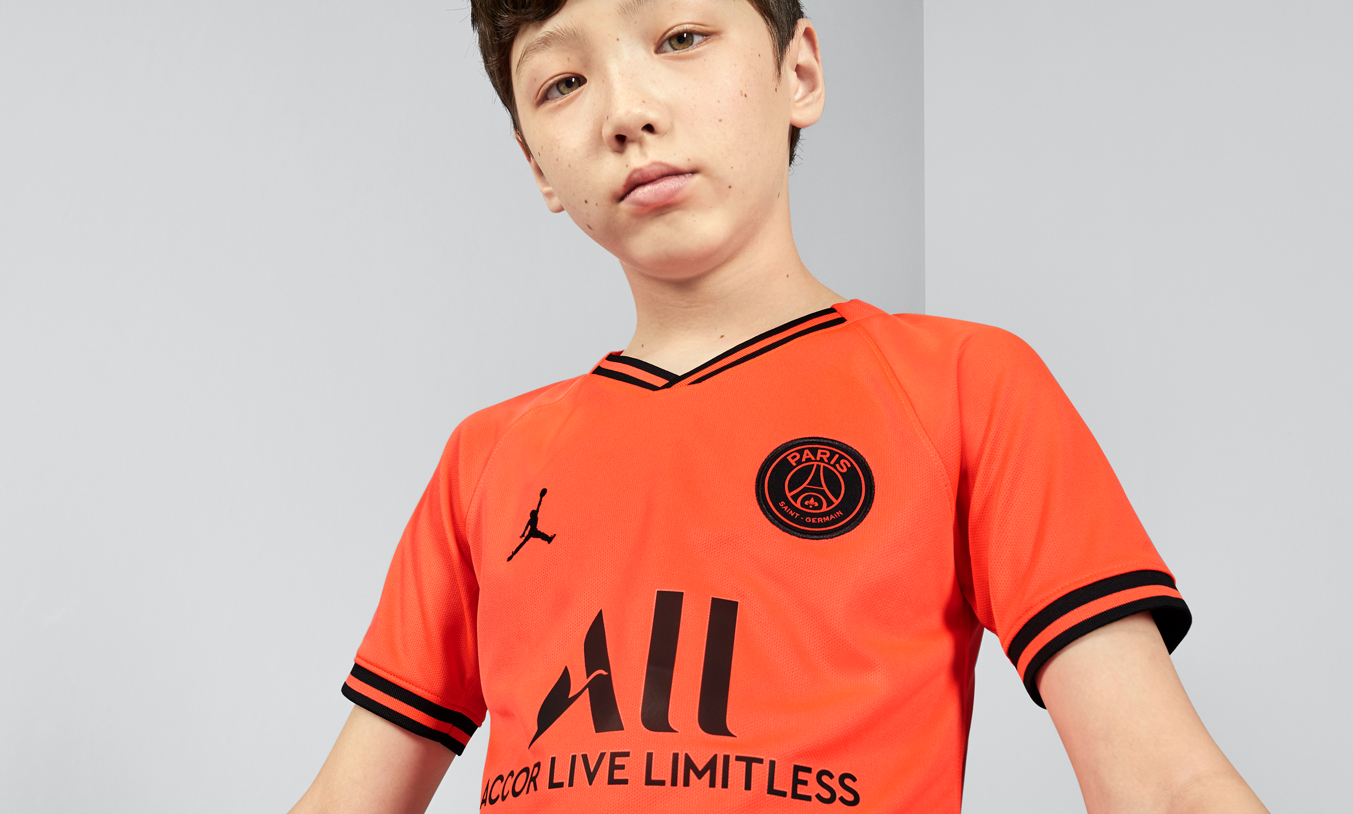 Nike Jordan x Paris Saint Germain 2019/20 Stadium Away Big Kids' Soccer Jersey - Authentic PSG Football Shirt for Youth - Perfect for Match Day, Training & Fan Support