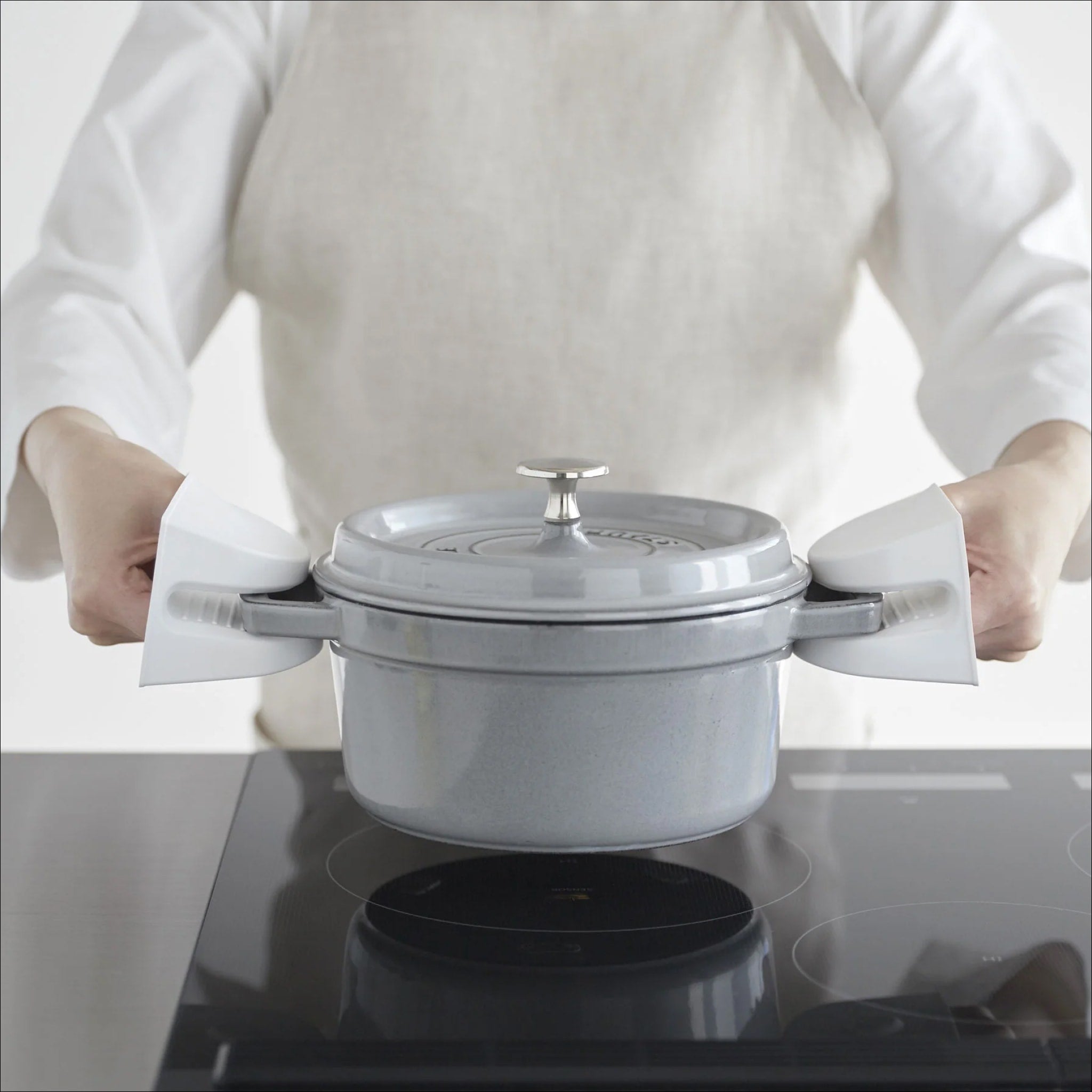 YAMAZAKI Magnetic Silicone Pot Holder - Heat Resistant Kitchen Accessory for Stove, Oven & Cooking - White (Set of 2) - Perfect for Small Spaces & Modern Kitchens