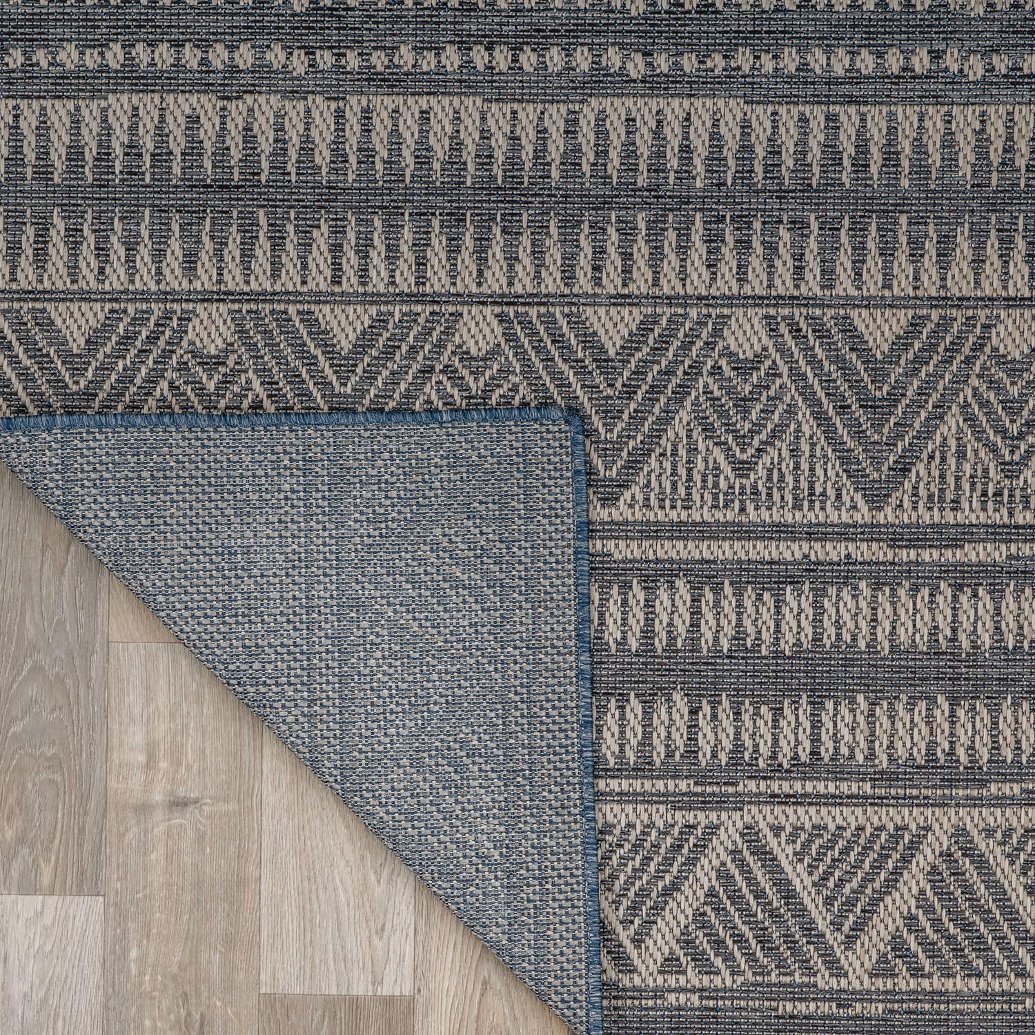 Bohemian Geometric Indoor Outdoor Rug - Non-Shedding Area Rug for Patio, Deck & Balcony | 7'10