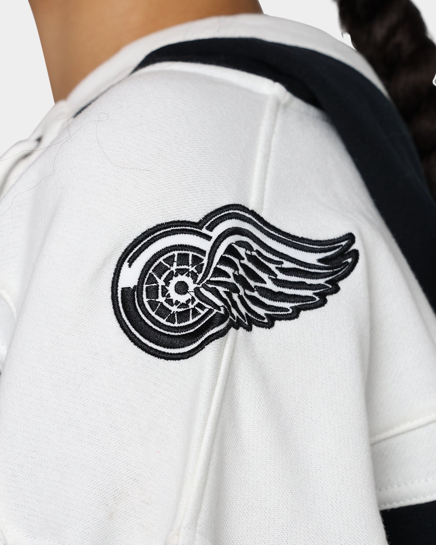 47 Brand Detroit Red Wings Superior Lacer Hoodie - Men's Premium Pullover Sweatshirt - Jet Black - Perfect for Game Day & Casual Wear