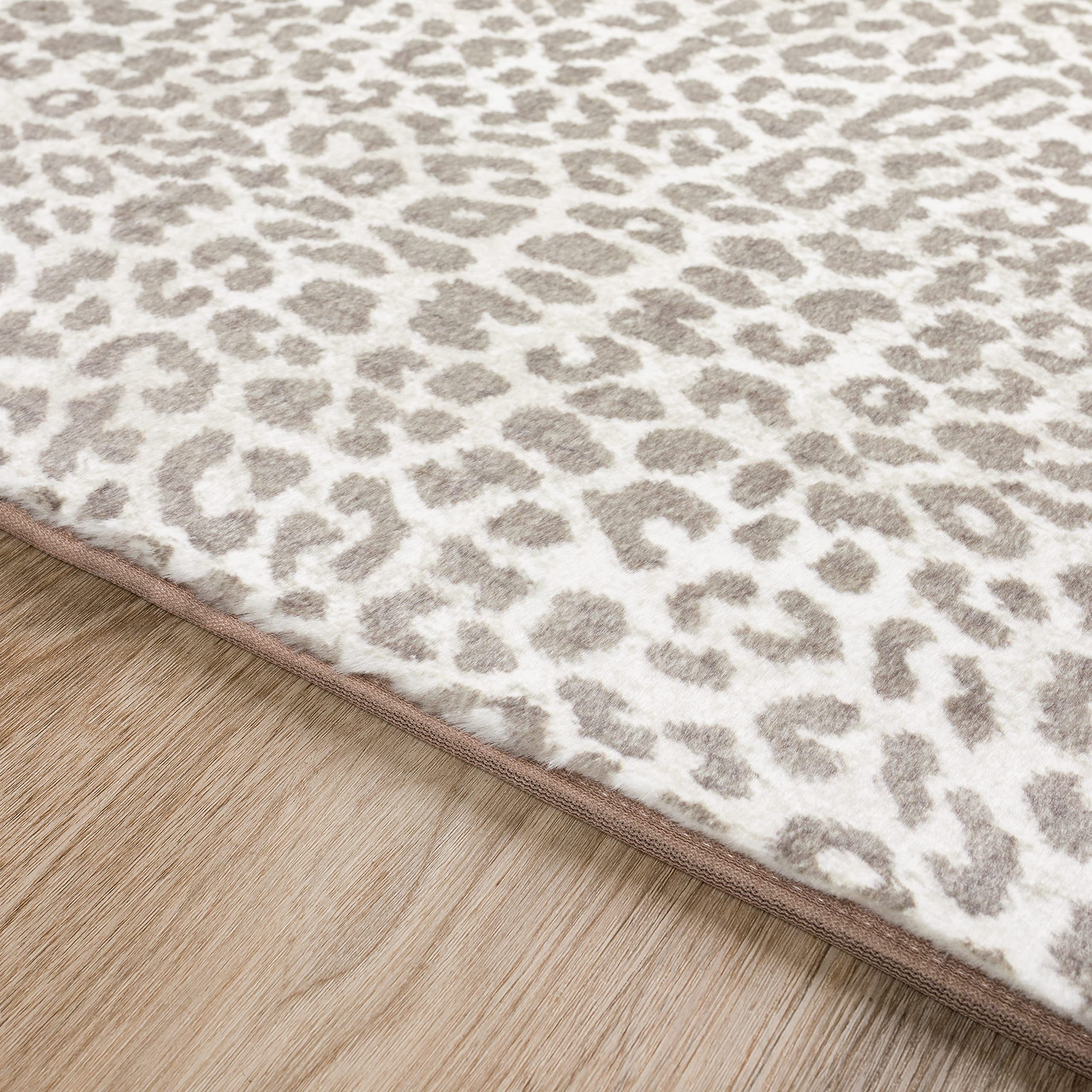 Dalyn Rugs Akina Leopard Print Faux Fur Area Rug 3'x5' - Soft Animal Print Rug for Living Room, Bedroom & Home Decor