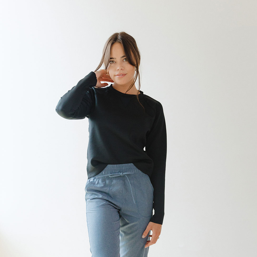 Black Neo Sweatshirt for Men & Women | Trendy Unisex Pullover Hoodie | Perfect for Casual Wear, Gym & Street Style