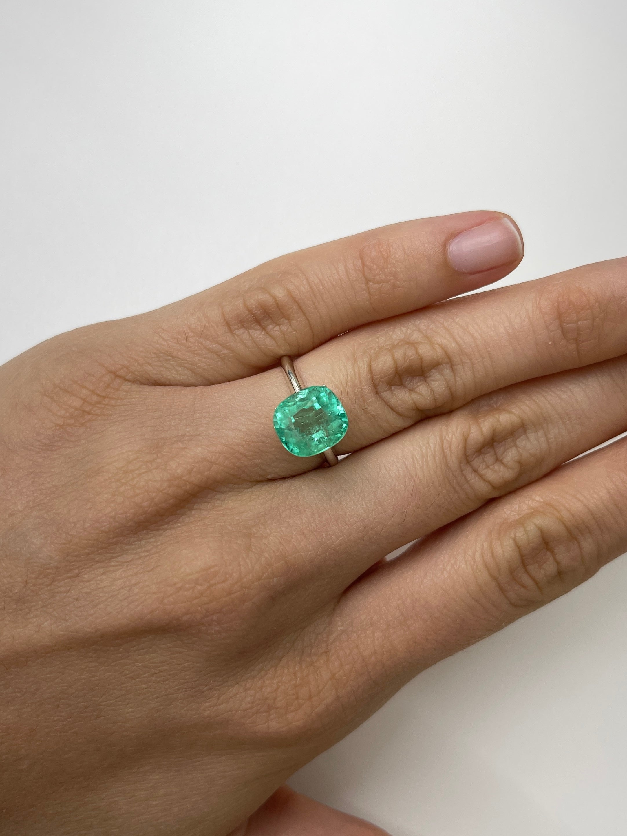 4.71 Carat Natural Colombian Emerald - 10.5x9.6mm Cushion Cut Loose Gemstone, Light Green Color for Jewelry Making, Engagement Rings & Collector's Specimens