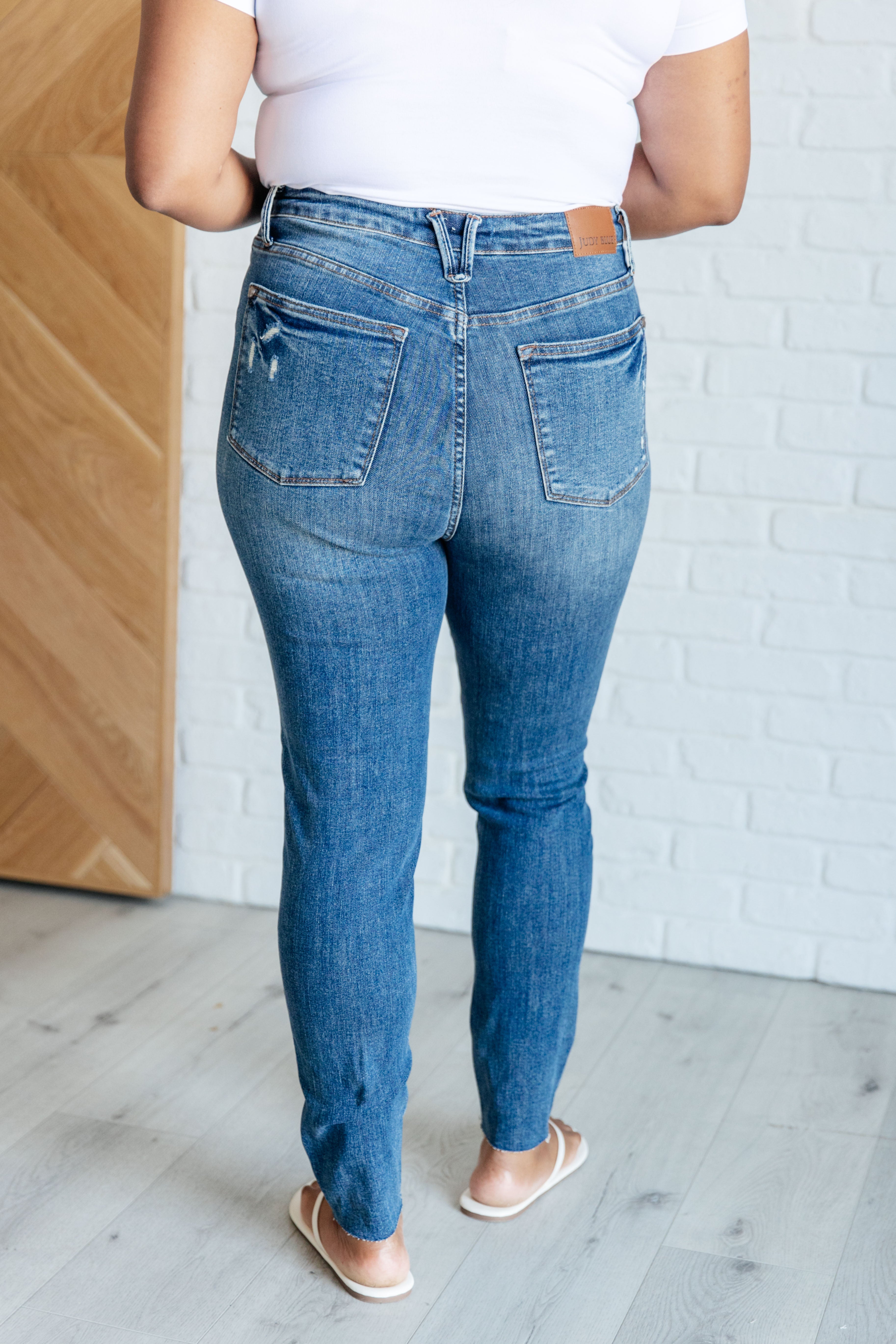 Alba High Rise Control Top Distressed Hem Skinny Jeans for Women - Slimming Stretch Denim Pants with Vintage Wash (Perfect for Casual Outings, Date Nights & Street Style Fashion)