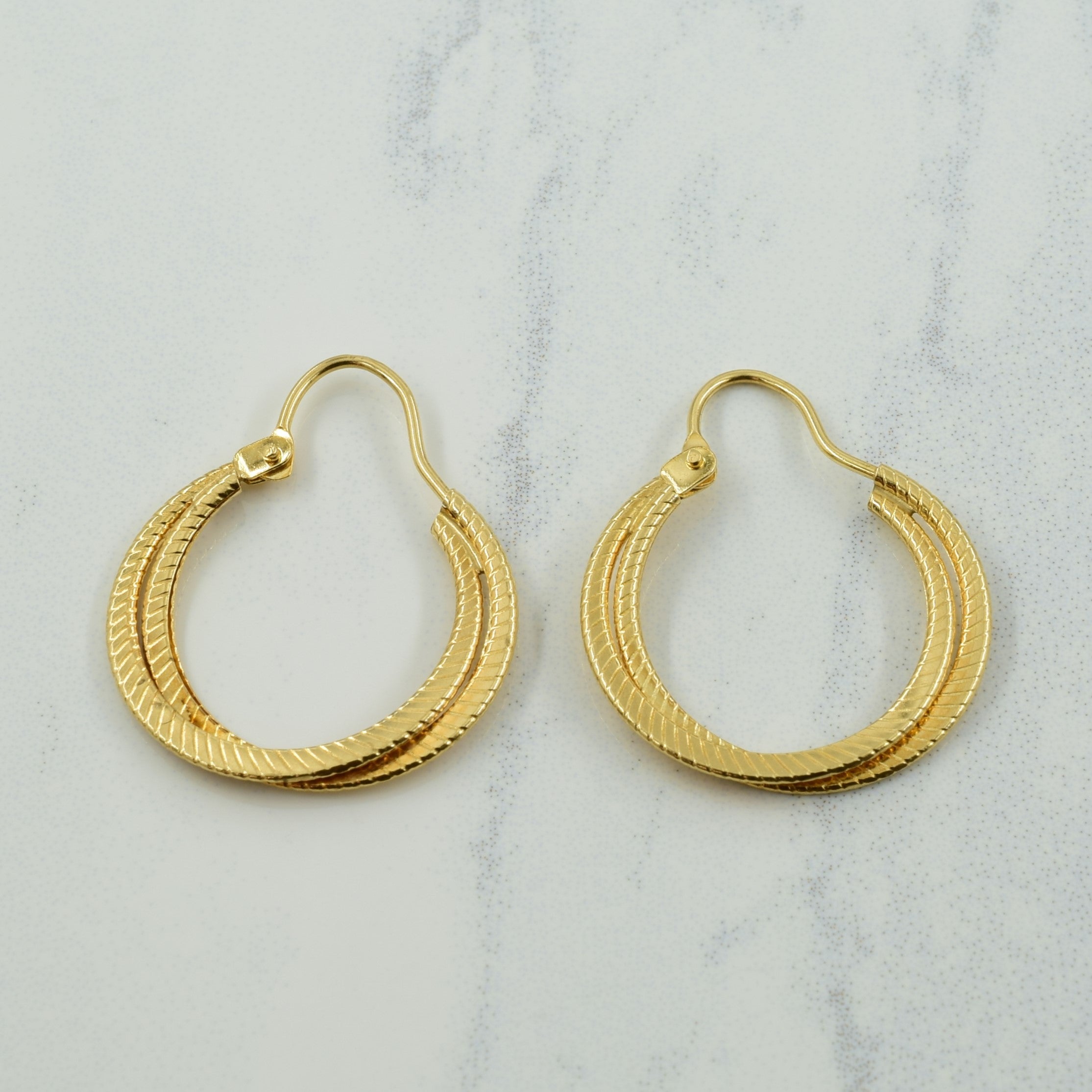 10K Yellow Gold Hoop Earrings for Women - Classic Dainty Circle Huggie Earrings - Perfect for Everyday Wear, Gifts & Special Occasions