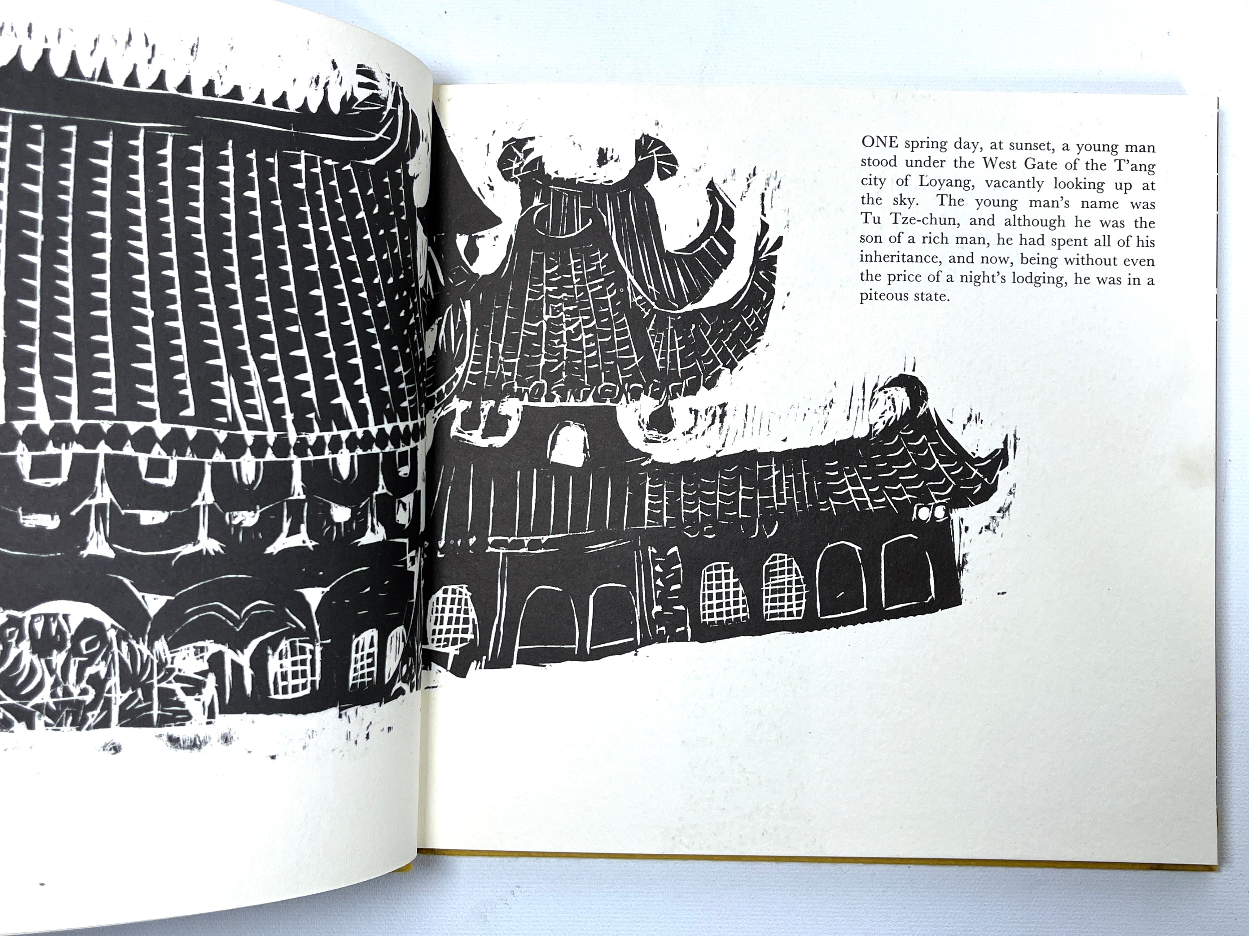 Tu Tze Chun by Ryunosuke Akutagawa 1965 First Edition Hardcover with Slipcase - Very Good Condition | Rare Japanese Literature Collectible for Book Lovers & Vintage Collections