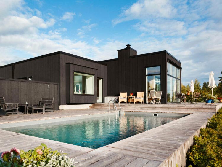 Authentic Swedish Falu Red Paint - Traditional Black Pigment for Exterior Wood Protection | Perfect for Barns, Fences & Historic Home Restoration