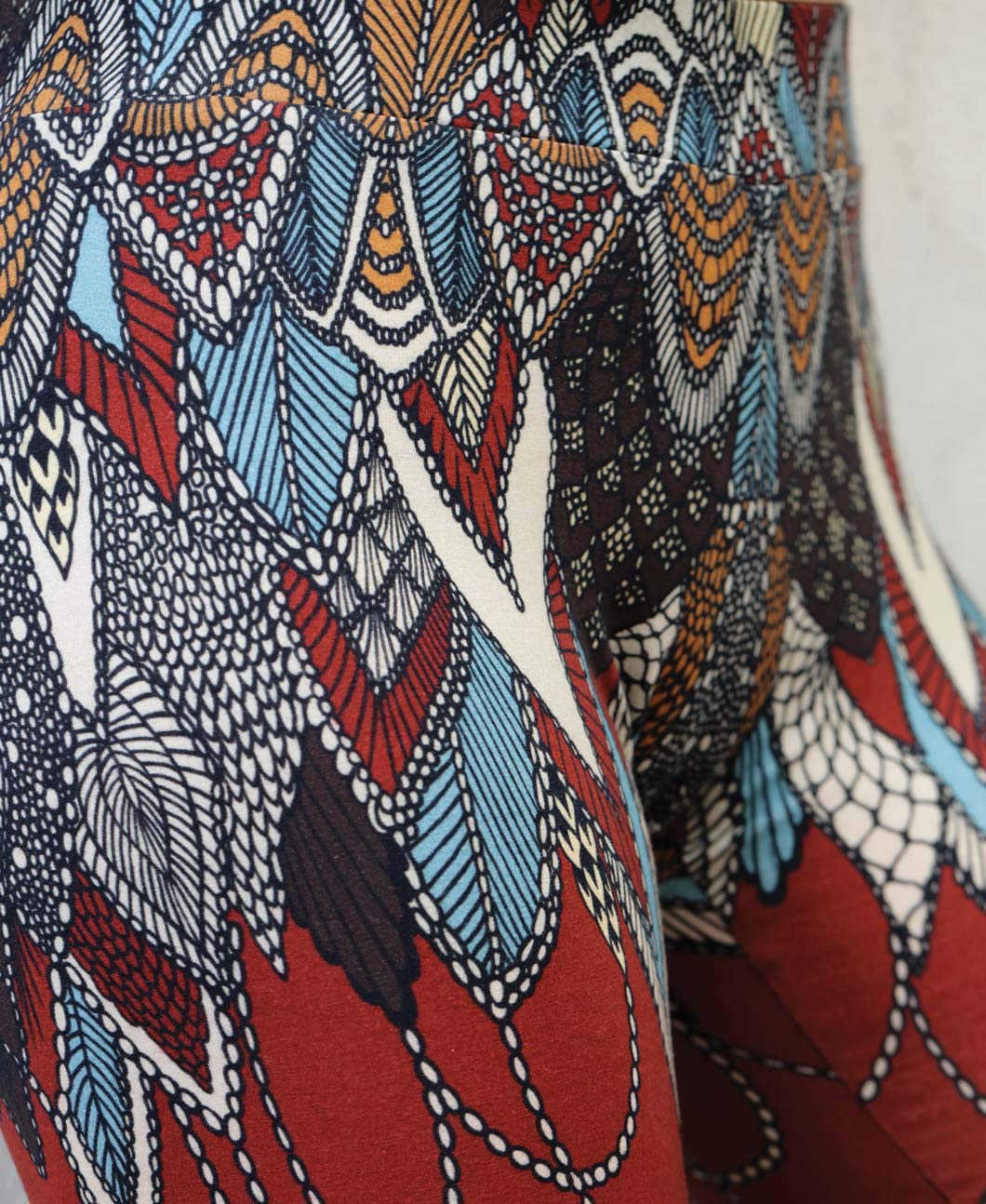 Hand-Painted & Digitally Printed Red & Blue Carmin Leggings - High Waist Yoga Pants for Women, Comfortable Workout & Lounge Wear for Yoga, Gym, Running & Daily Activities
