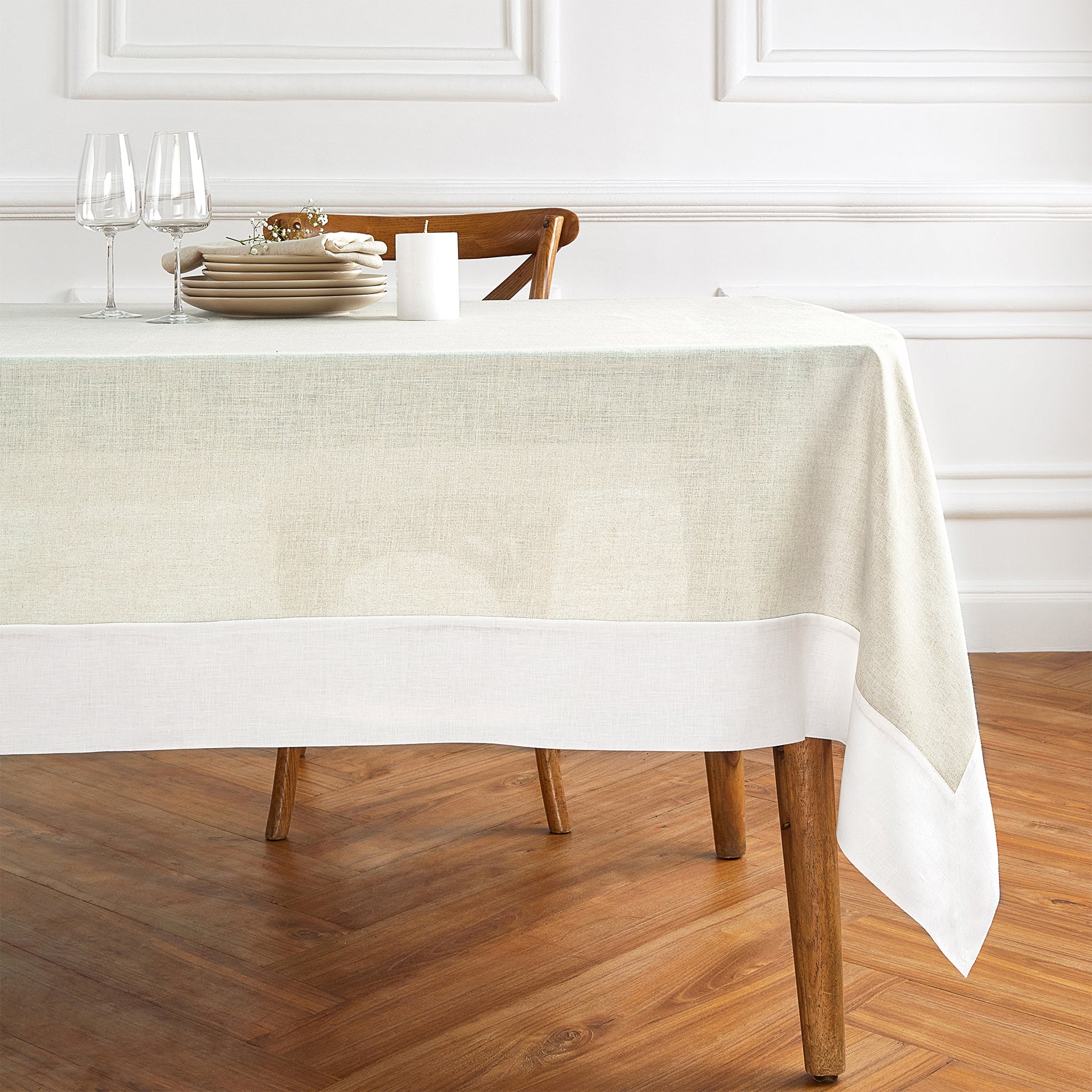 Stylish Contempo Tablecloth - Waterproof & Wrinkle-Free - Perfect for Dining, Parties & Home Decor