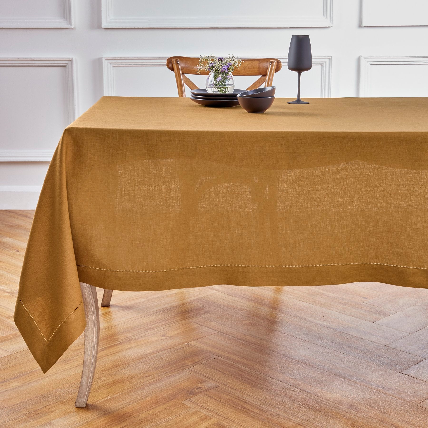 Elegant Classic Hemstitch Tablecloth - Premium Cotton Dining Table Cover for Formal & Casual Settings - Perfect for Weddings, Parties & Everyday Use
