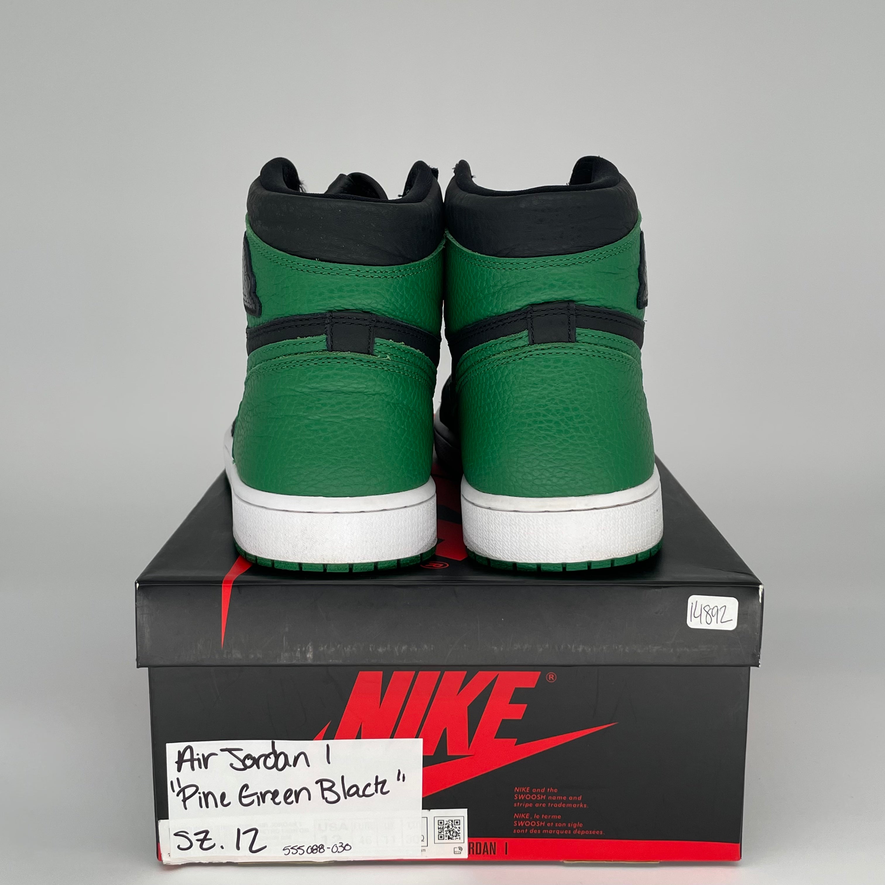 Air Jordan 1 Retro High OG Pine Green Black Men's Basketball Shoes Size 12 (555088-030) - Perfect for Sneaker Collectors & Streetwear Fashion