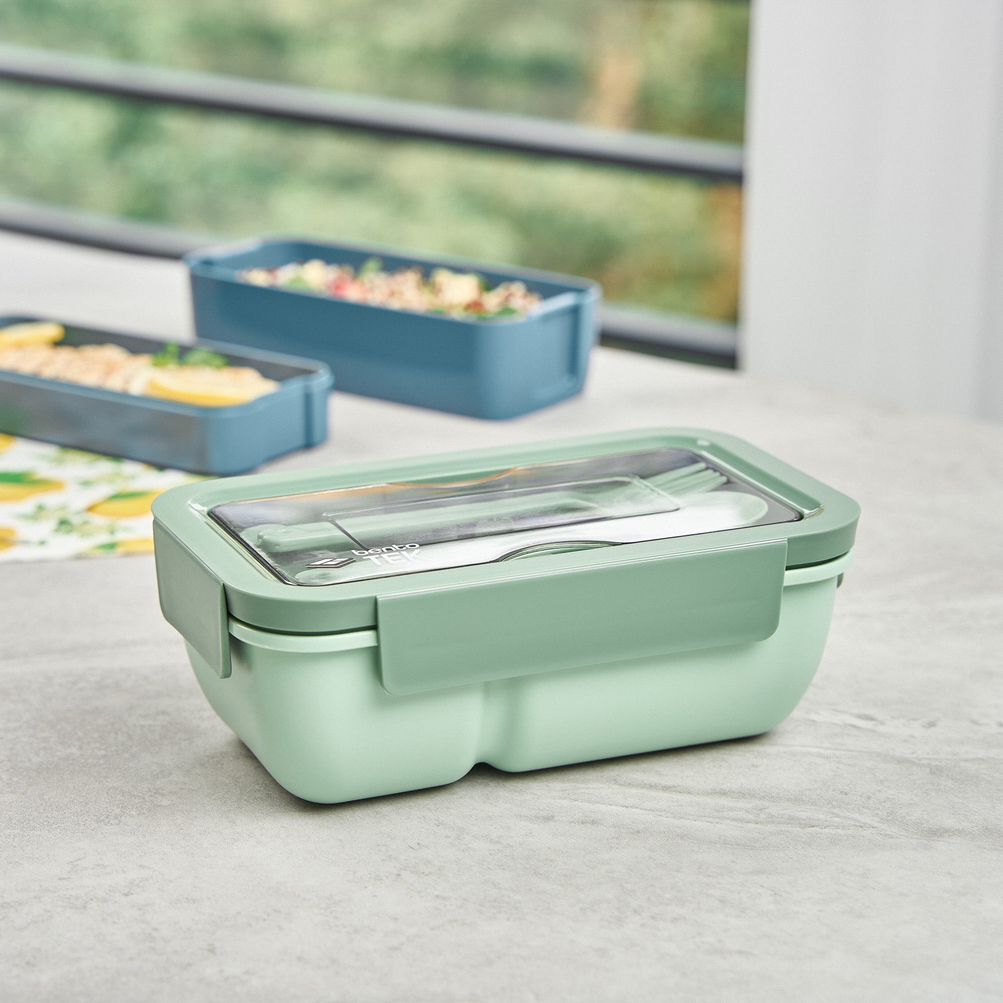 Bento Tek 29 oz Green BPA Free Lunch Box with Fork & Spoon - Microwave Safe Food Container (7.75