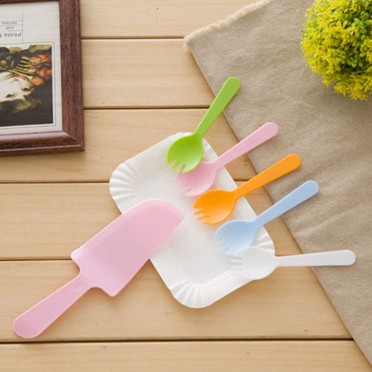 Eco-Friendly White Rectangular Paper Cake Plates - Disposable Party Plates for Birthday, BBQ, Picnic & Fruit Serving | Bulk Paper Food Trays for Events & Gatherings