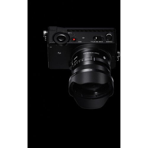 Sigma 17mm f/4 DG DN Contemporary Lens for Sony E & Leica L Mount - Ultra Wide Angle Prime Lens for Landscape, Architecture & Astrophotography